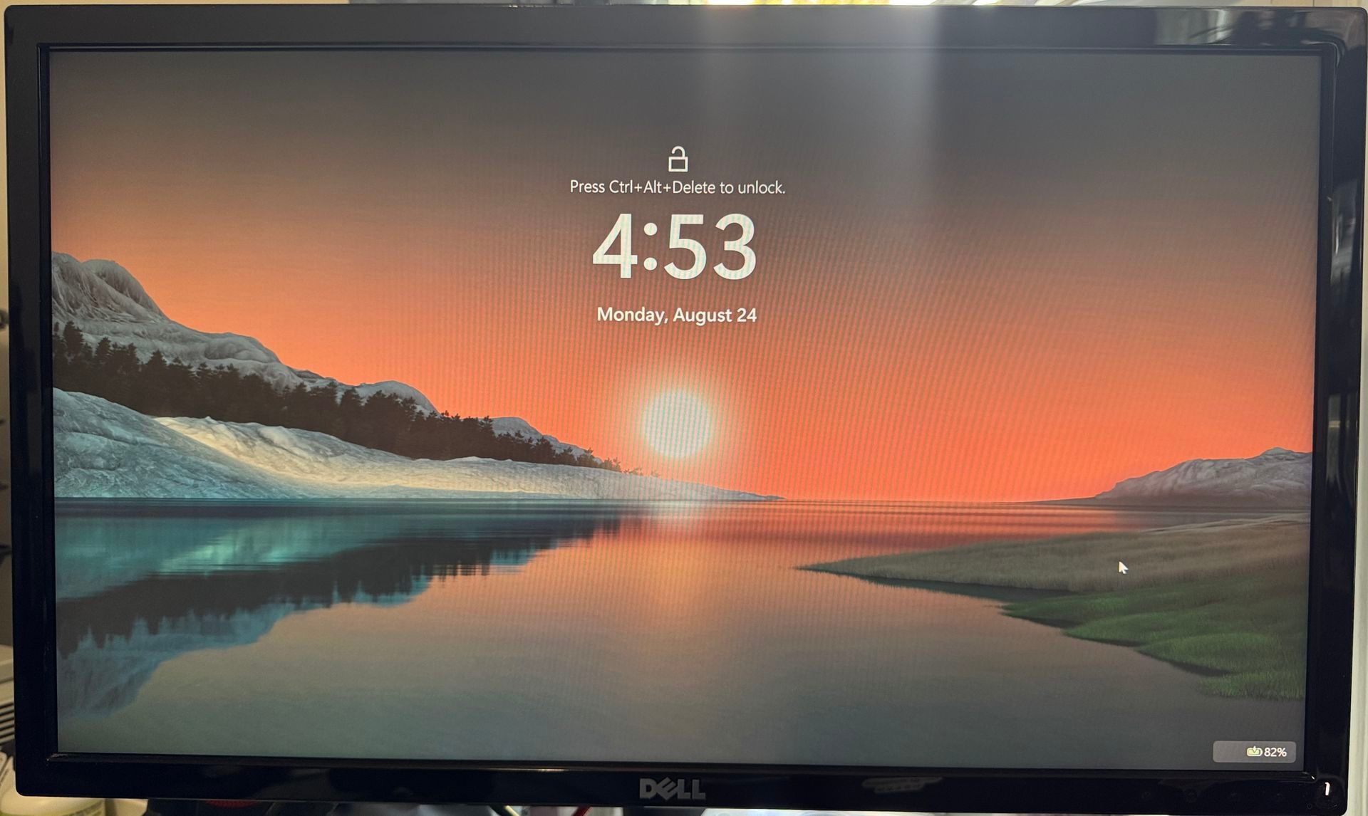 Dell SE2417HG 24" monitor HDMI & VGA