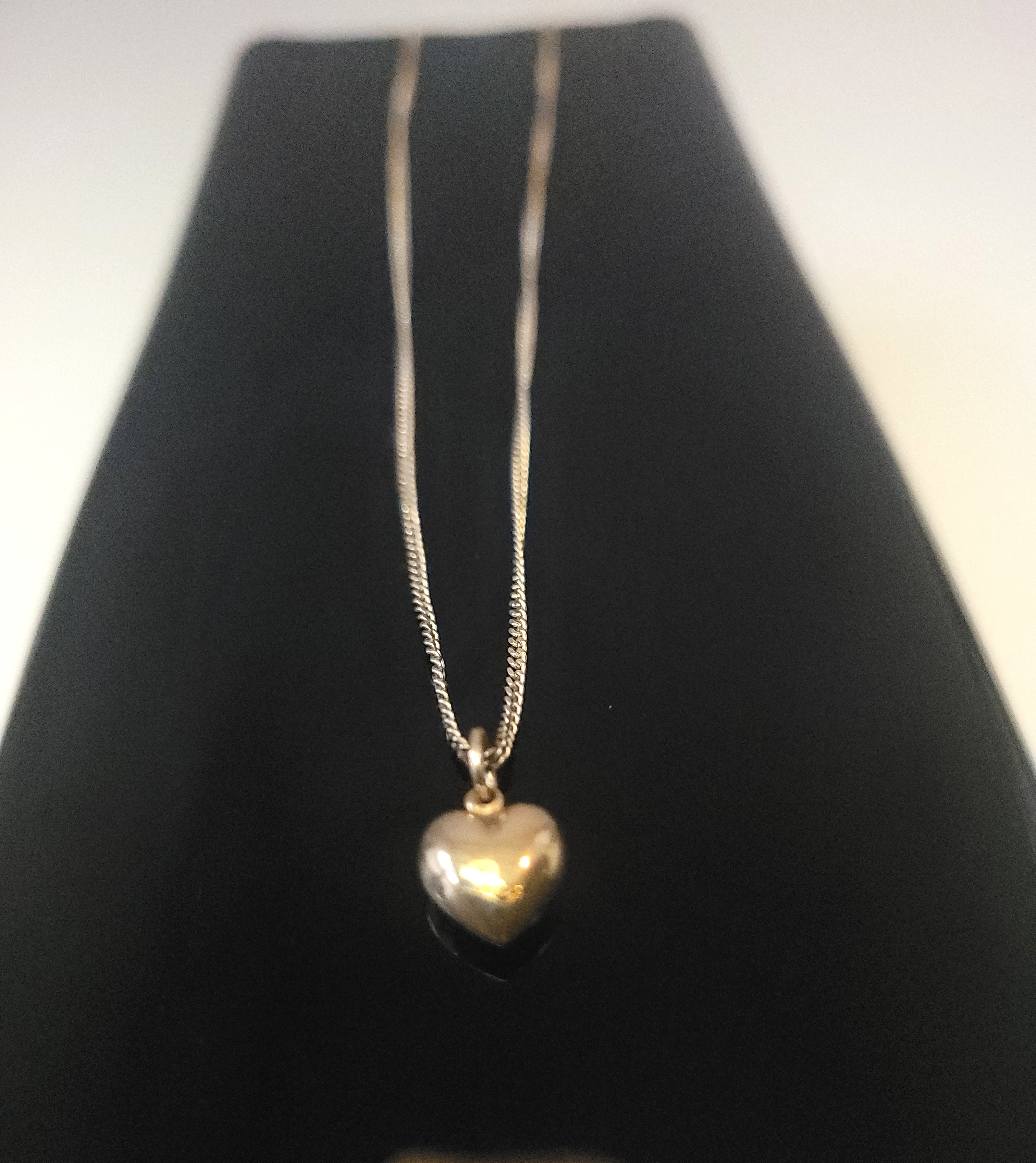 1980s Solid 10K Yellow Gold Puffed Heart Pendant Necklace 15.5" - photo 5