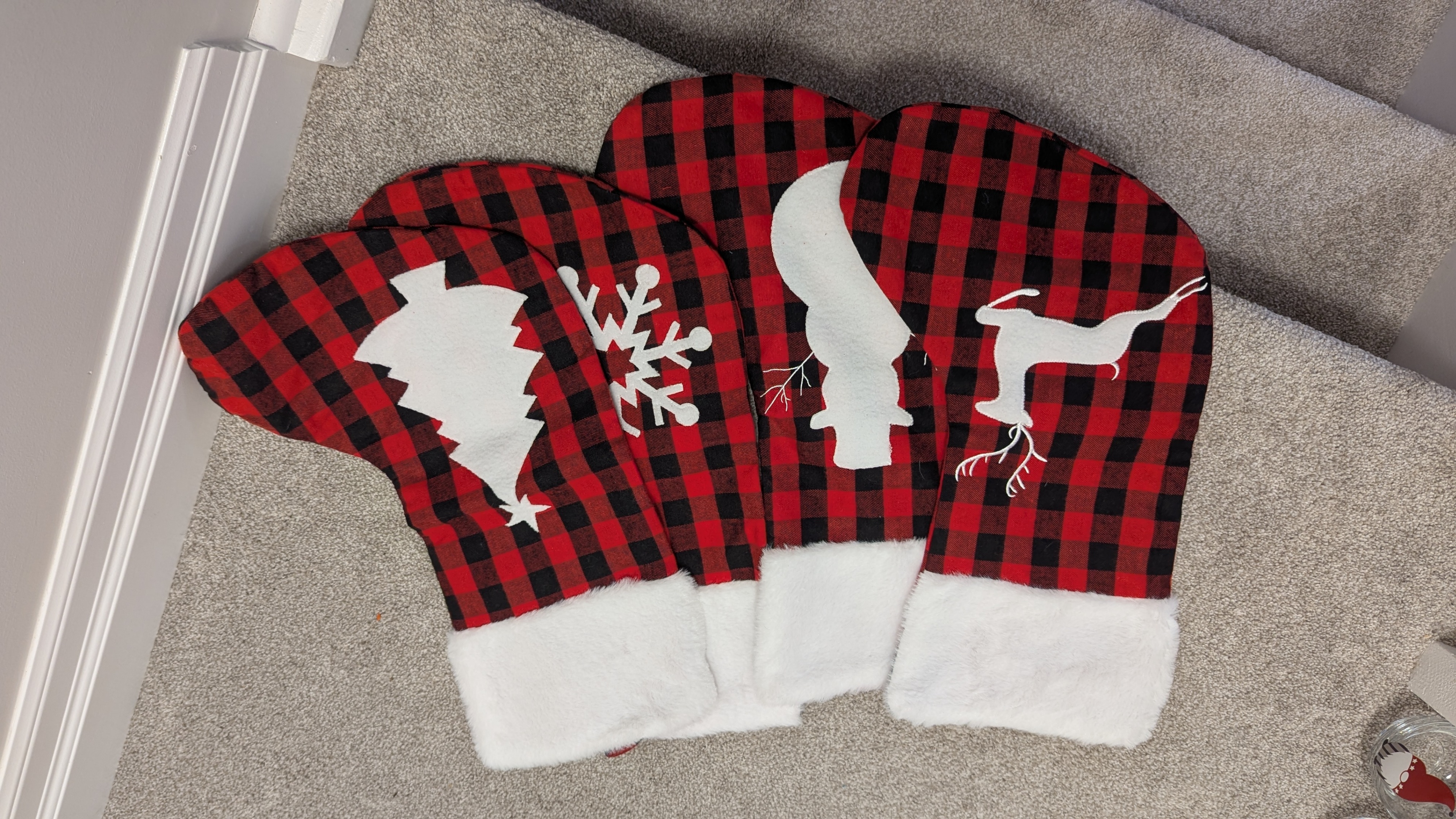 Christmas Bundle - Glasses, Wine, Dogs, Jewellery - photo 5