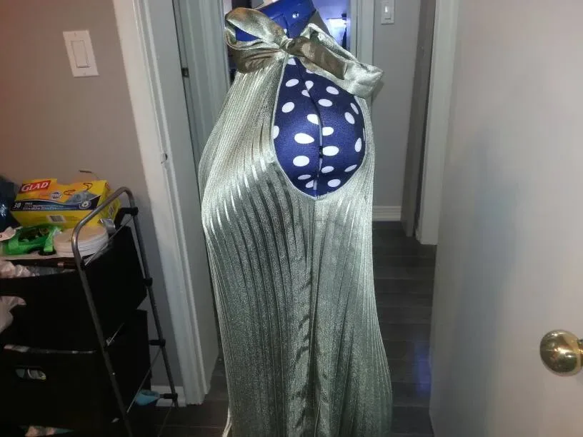 Fancy Ass Shiny Green Dress With Tie On Neck - photo 2