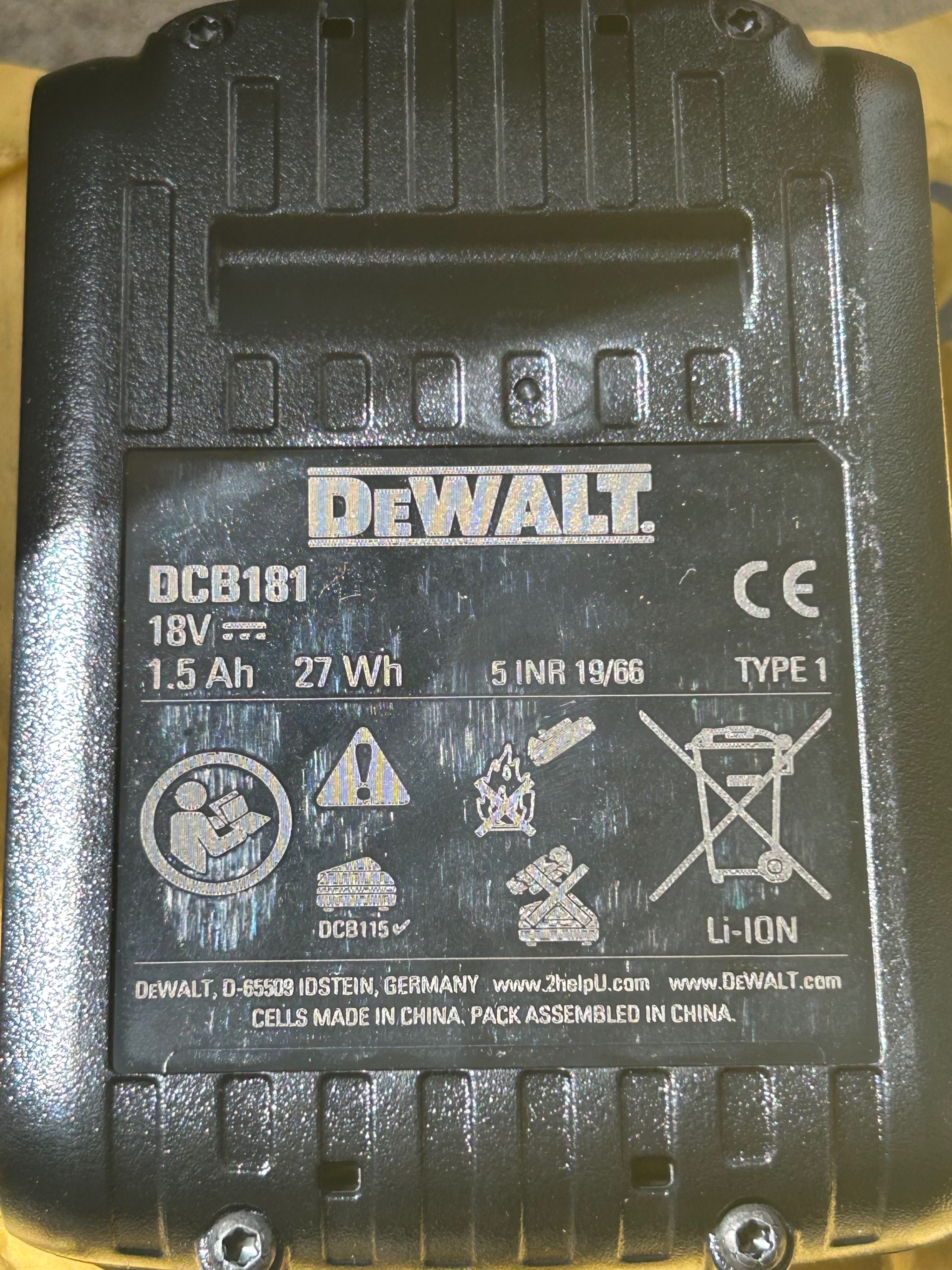 Dewalt 18V XR 1.5ah Rechargeable Battery - photo 3