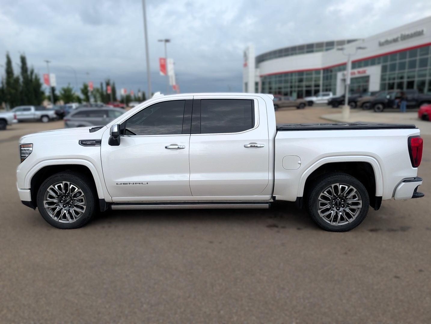 2024 GMC Sierra 1500 - photo 2