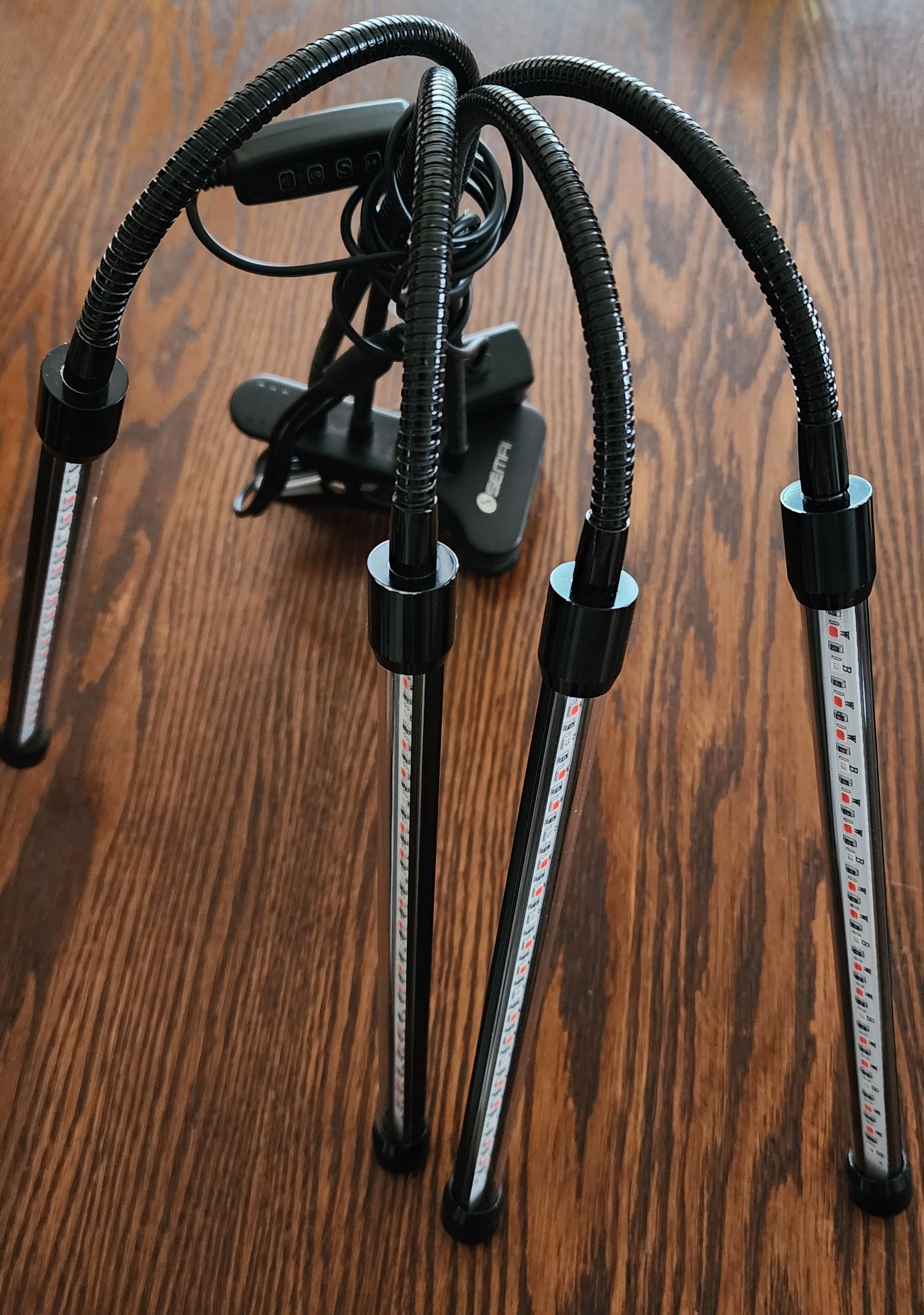 SEMA Grow Light with 4 Flexible Goosenecks