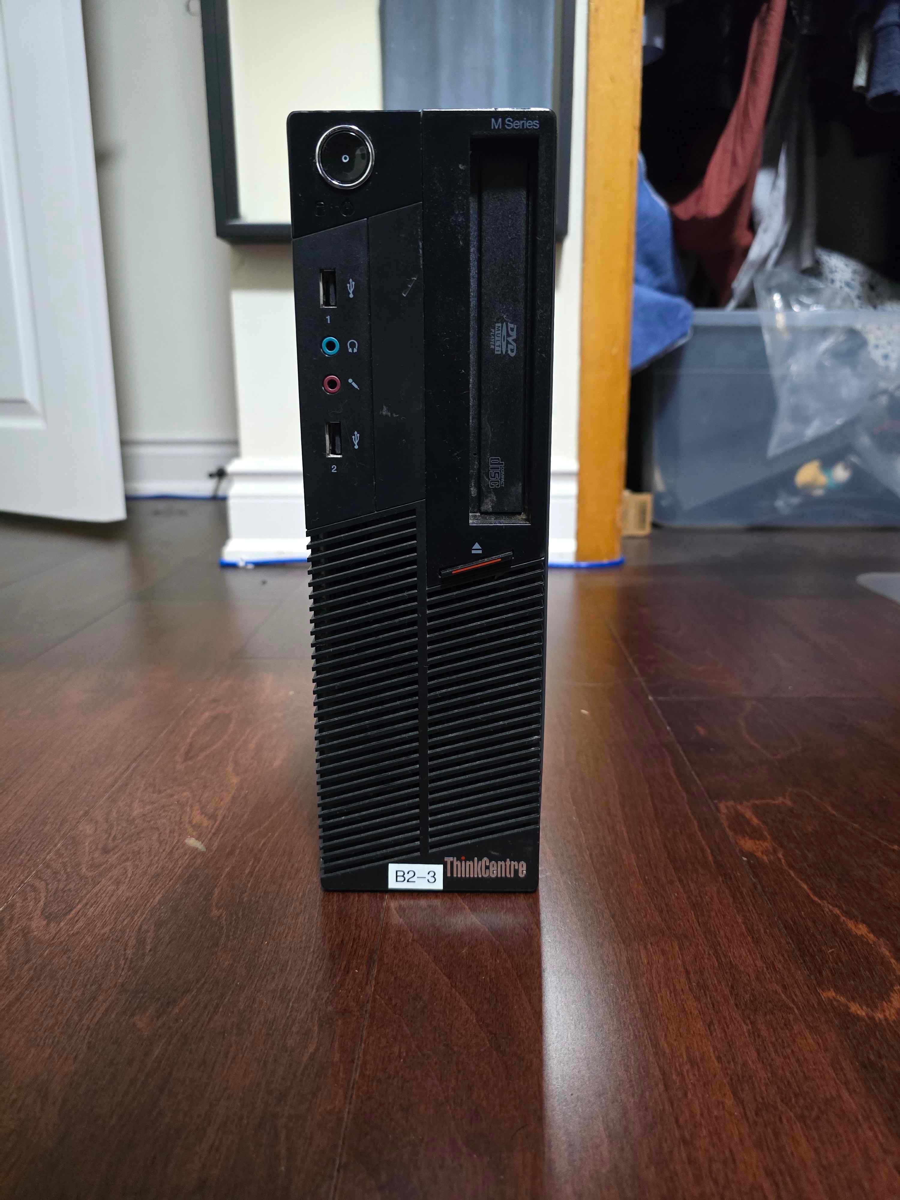 Lenovo ThinkCentre M90p SFF Desktop PC (Intel Core i5 / 8GB RAM)