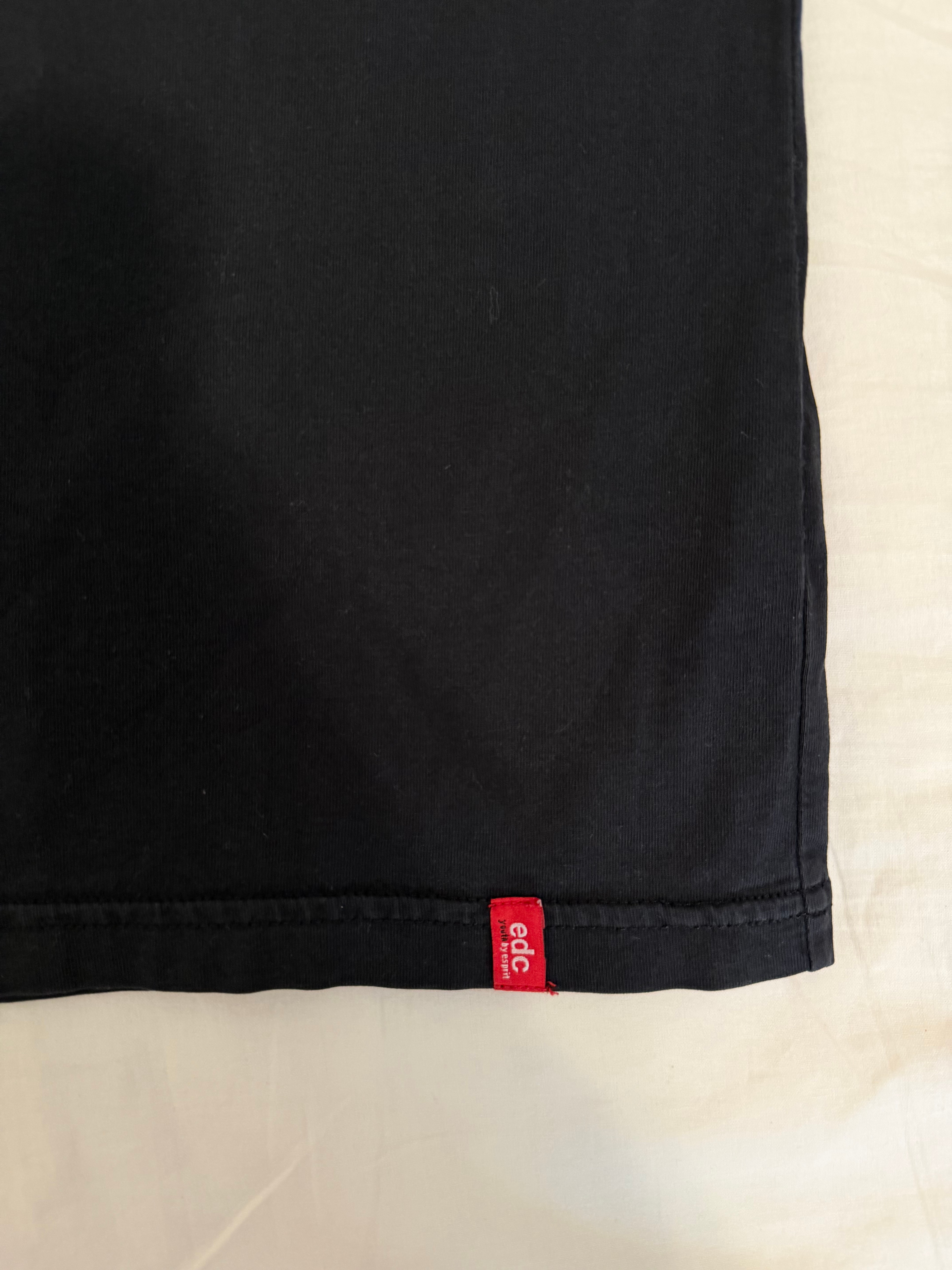 EDC by Esprit Black Long Sleeve Shirt – Red Bull Skull Logo - photo 4