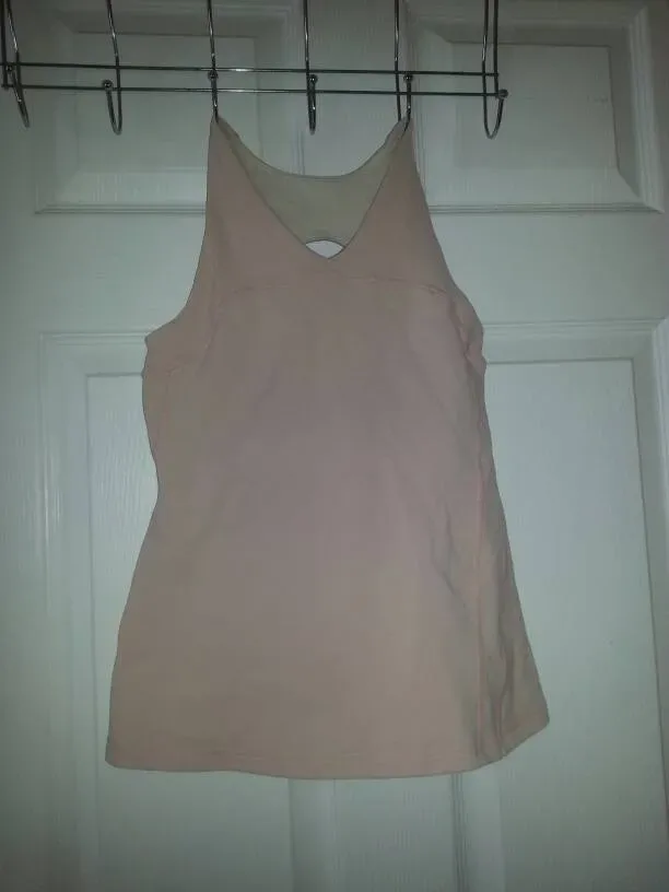 Lululemon Yoga / Sports Tank Top With Cool Back Zippered Pock...