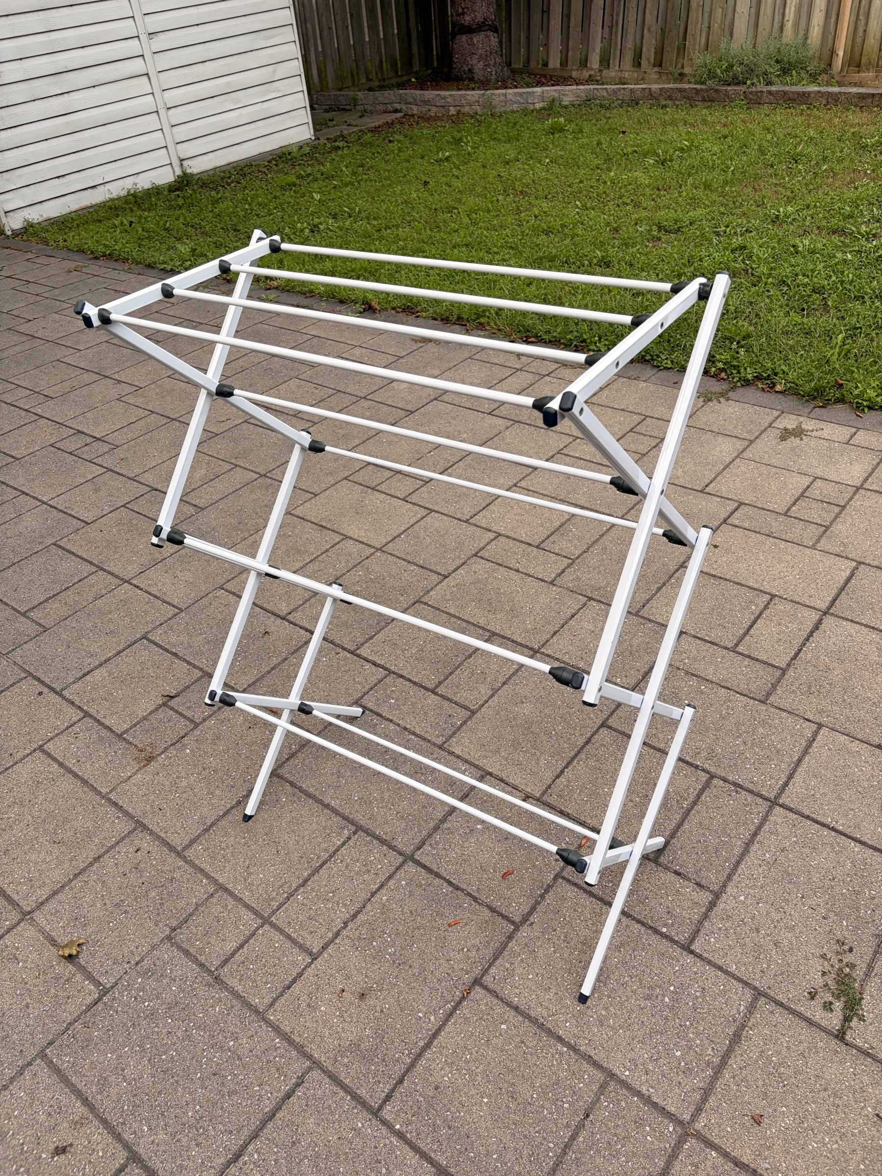 Folding accordion clothes drying rack