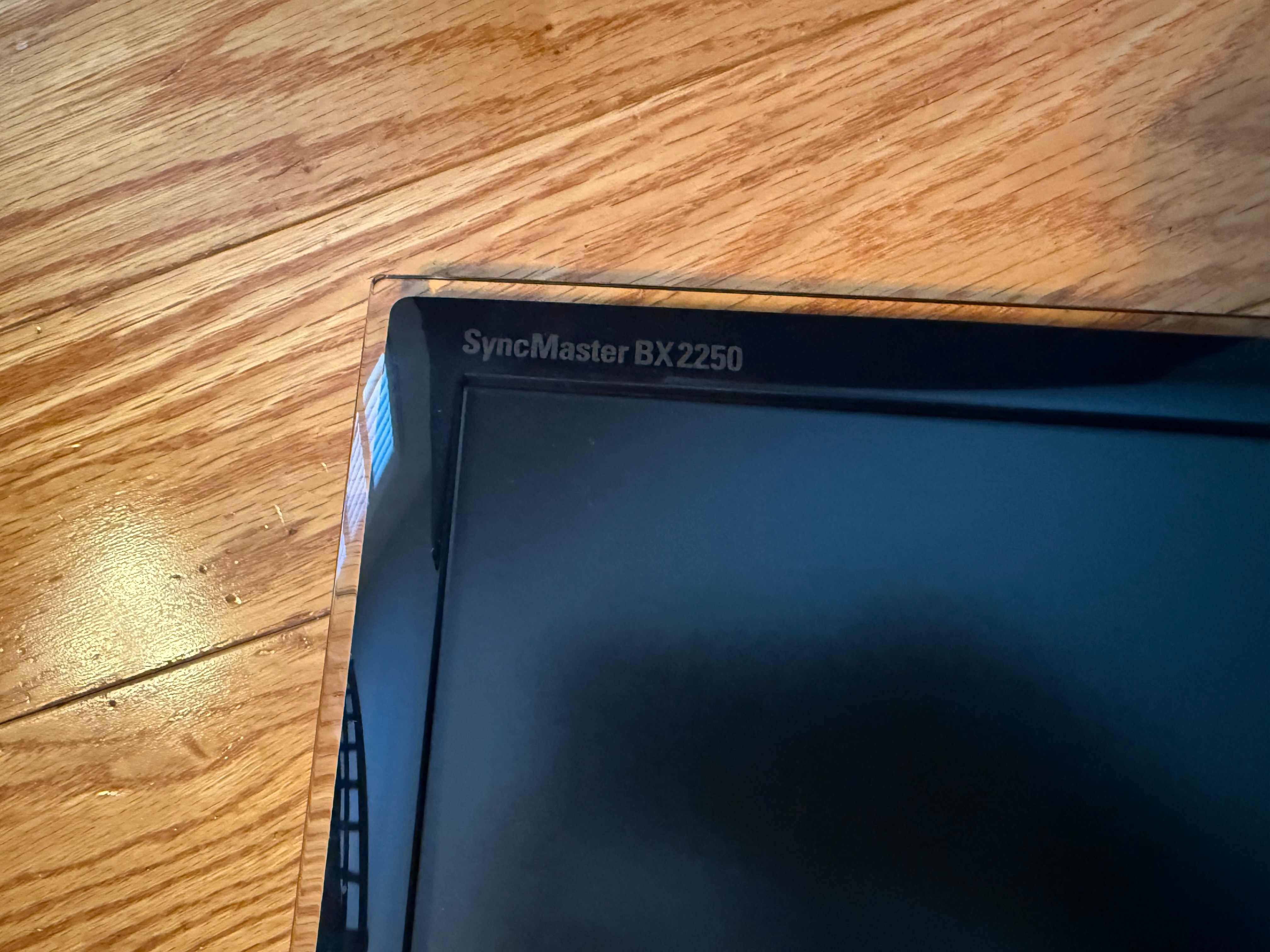 Samsung SyncMaster BX2250 Monitor - photo 2
