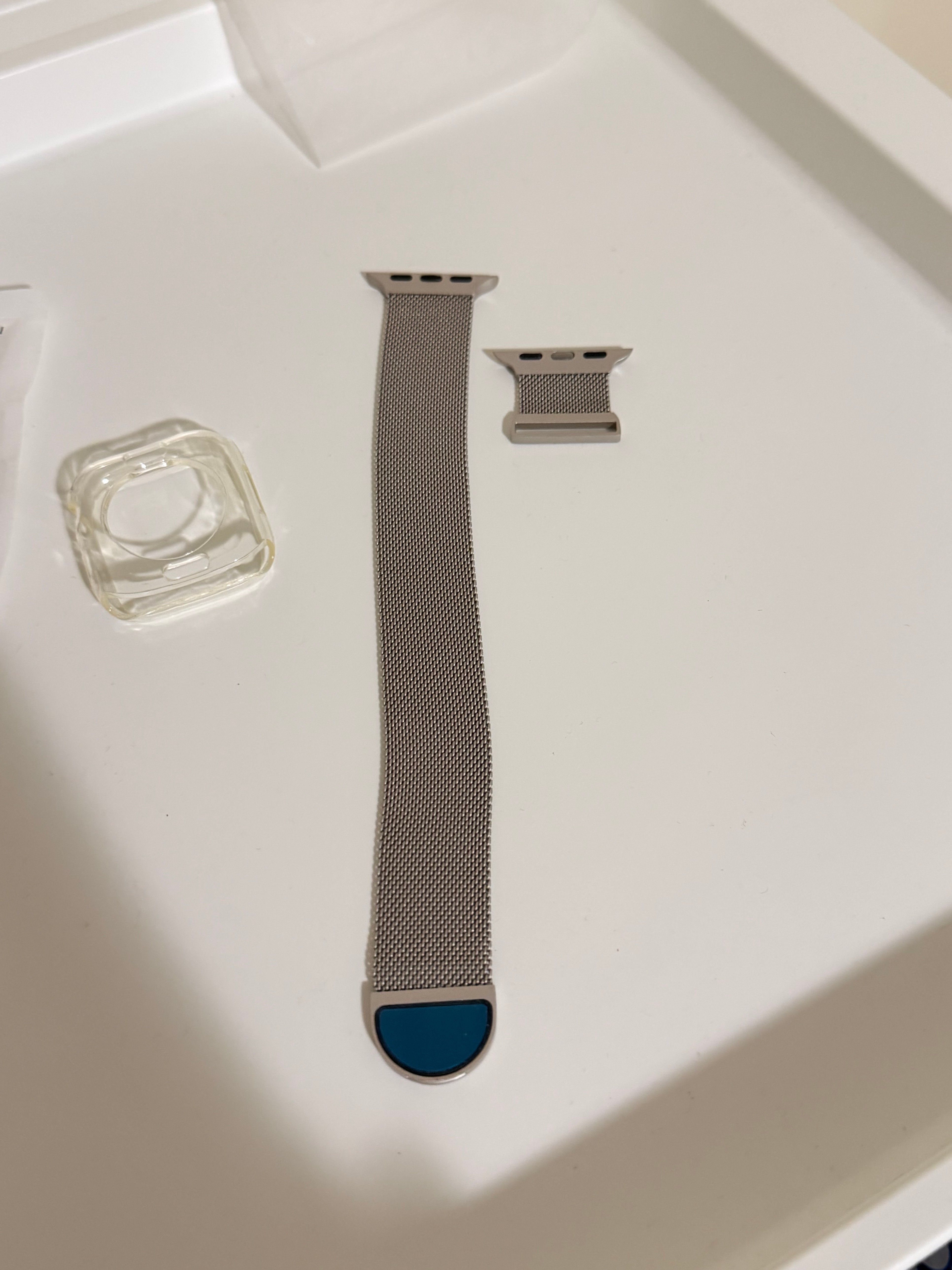 Apple Watch Milanese Loop Band + FREE Clear Case
