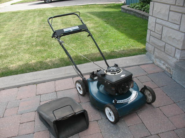 21 Inch Mulching Gas Lawnmower, with Grass Bag - photo 2