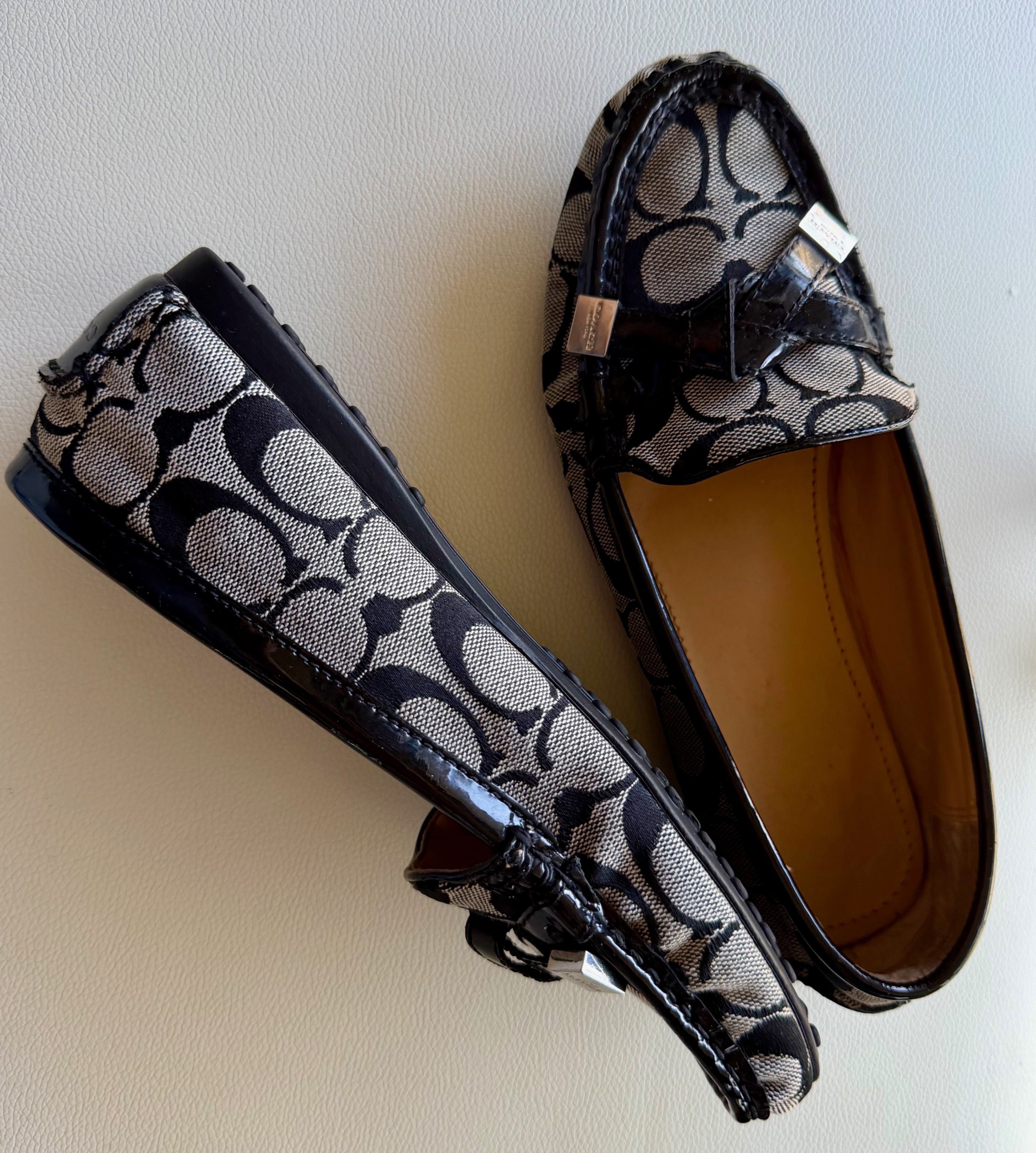 COACH Signature Loafer, size 36.5, Like New - photo 2