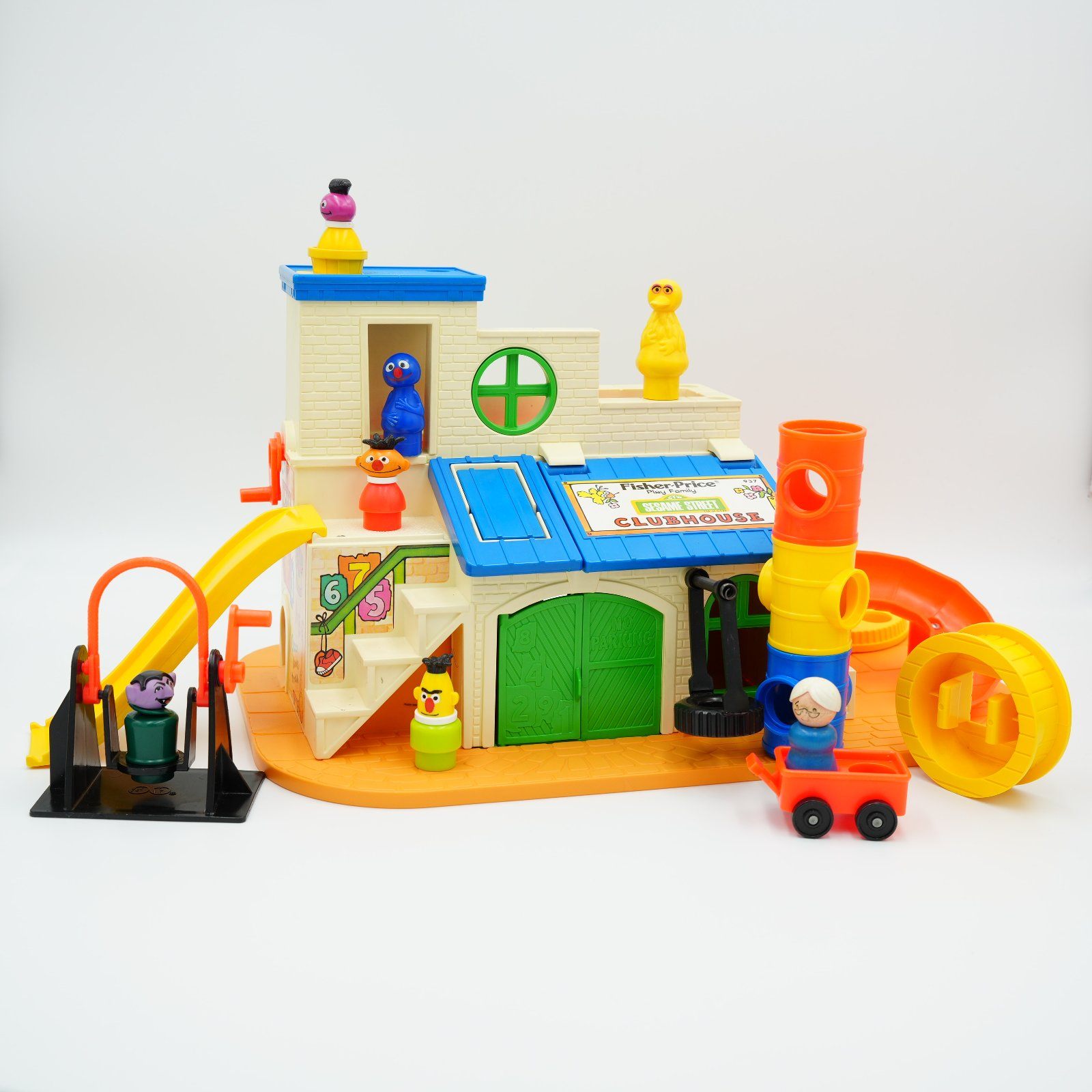 Vintage Fisher Price Play Family Sesame Street Clubhouse #937
