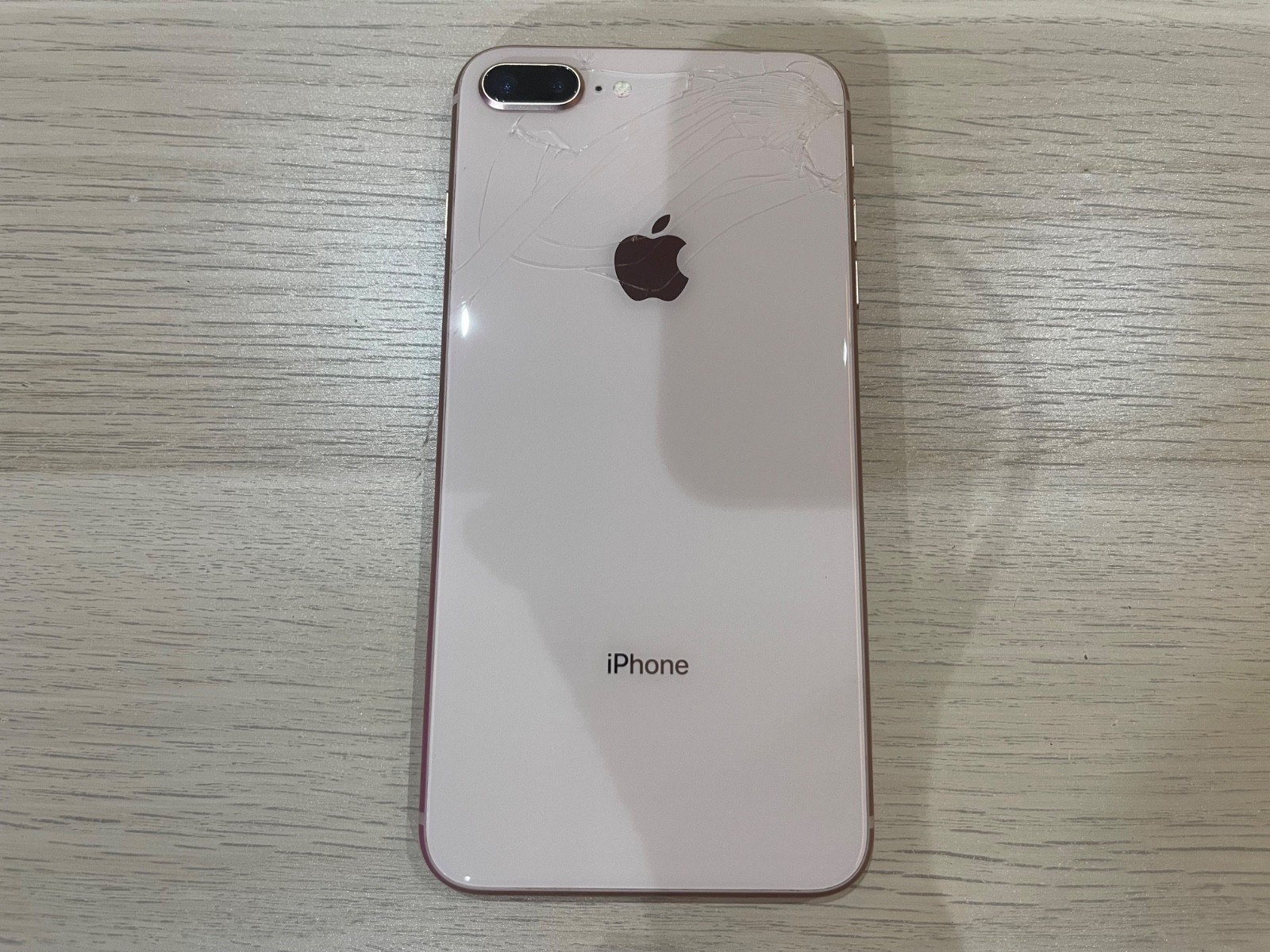 iPhone 8 Plus 64GB Unlocked (Rose Gold) - New battery - photo 4