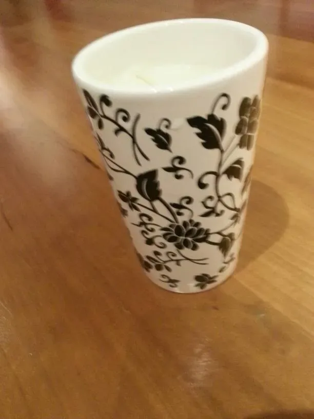 New Unused Candle In Pretty Black And White Flower Cup Jar! - photo 3