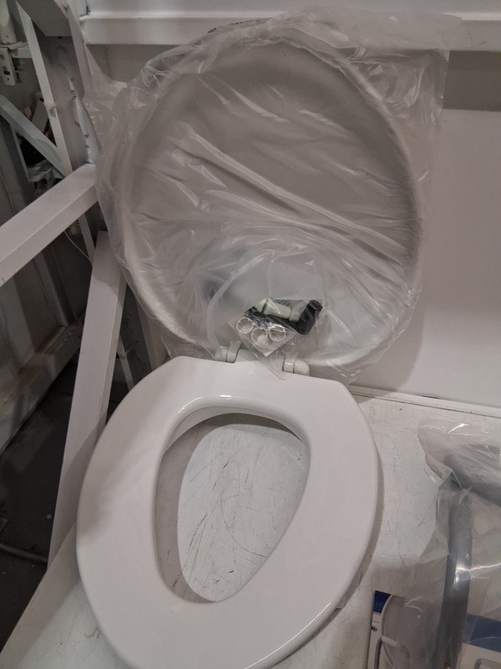 NEVER USED Bemis Elongated Plastic Premium Raised Toilet Seat - photo 3