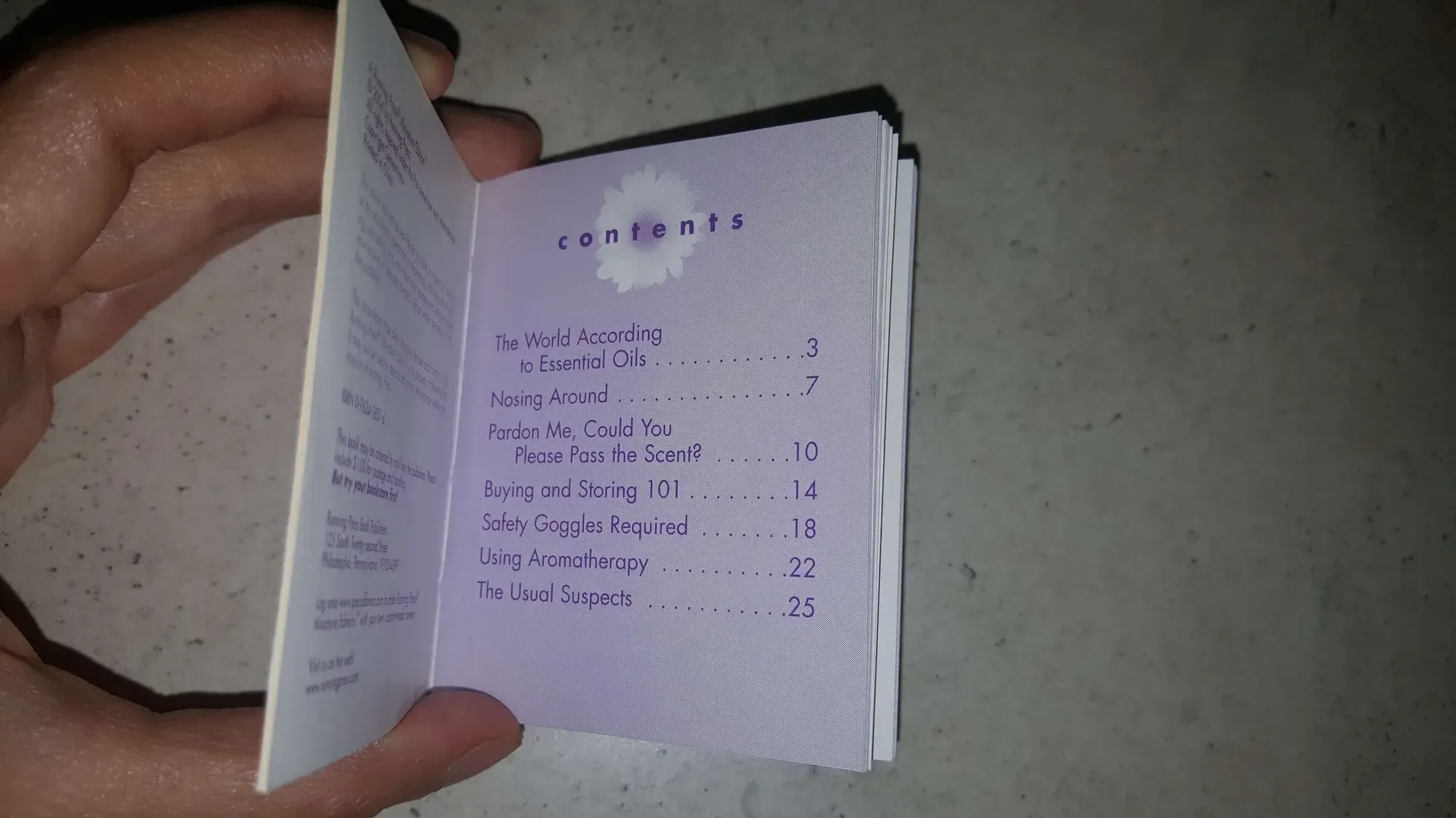 Aromatherapy book -- tiny manual with the basics on getting i... - photo 2