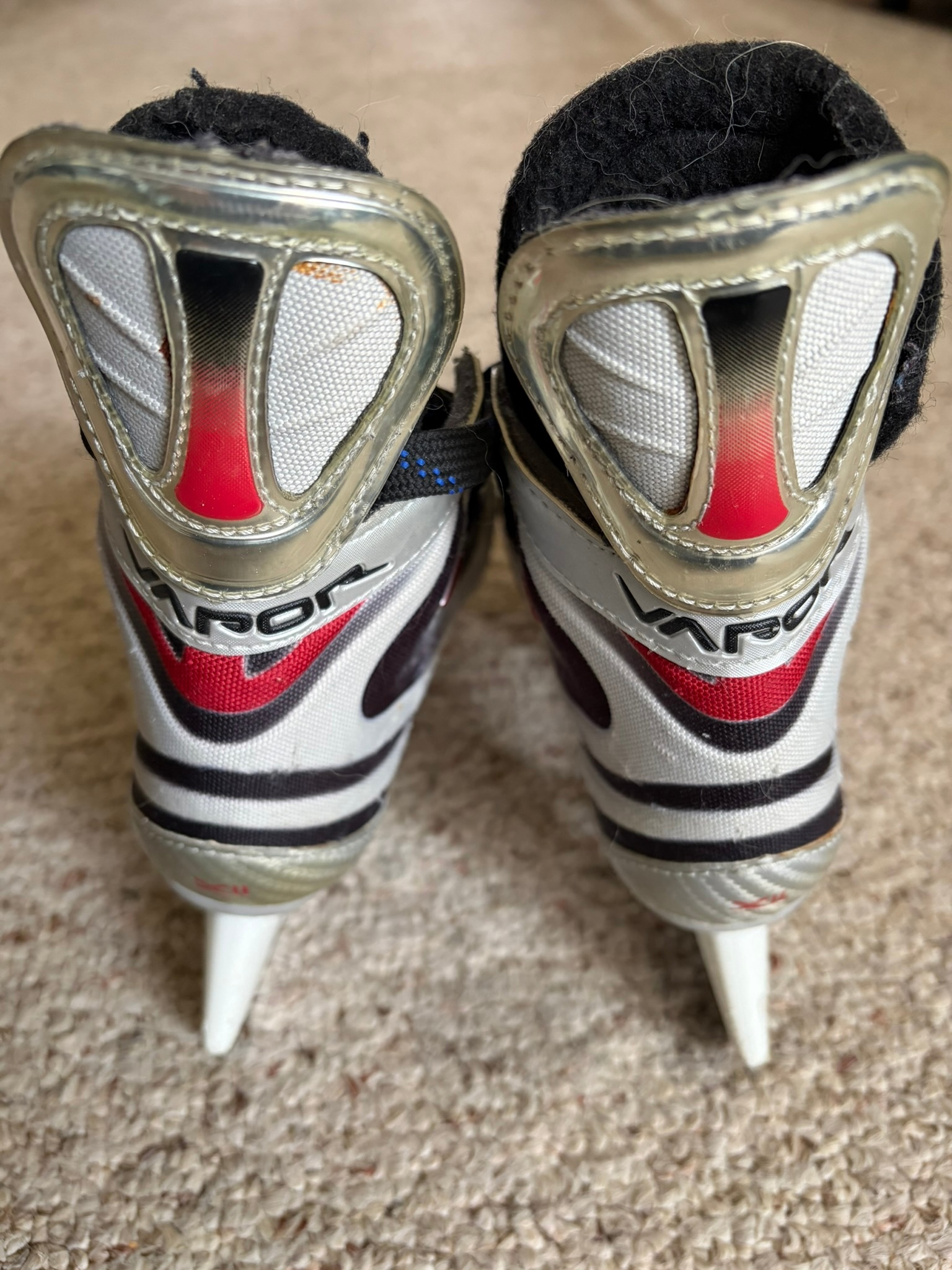 🏒 BAUER VAPOR YOUTH HOCKEY SKATES — $25 🏒 - photo 3
