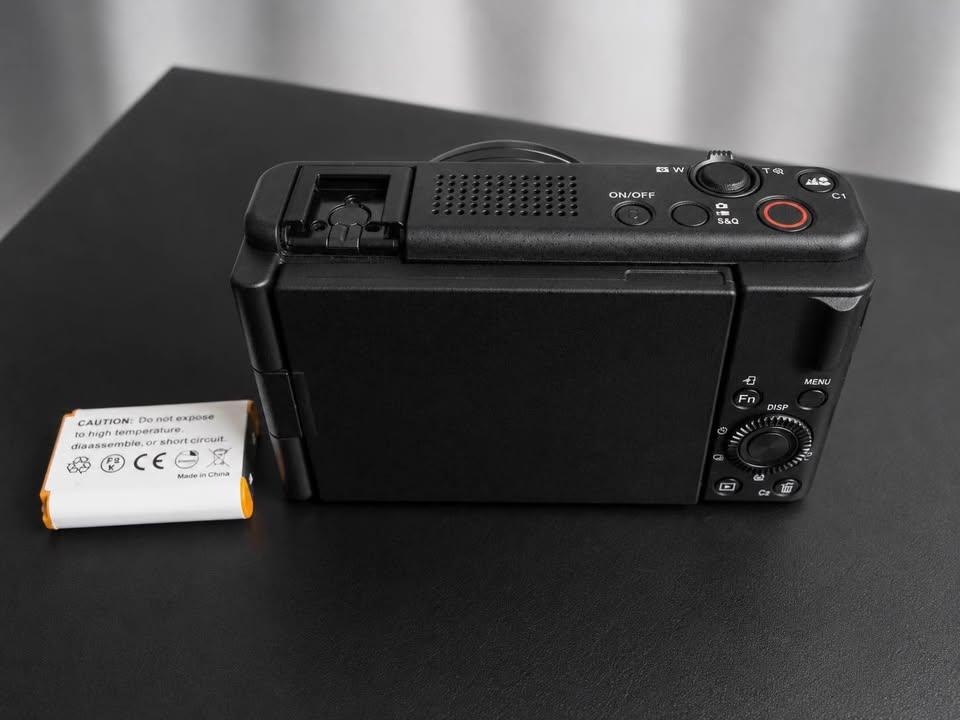 Sony ZV-1F – Like New - photo 2
