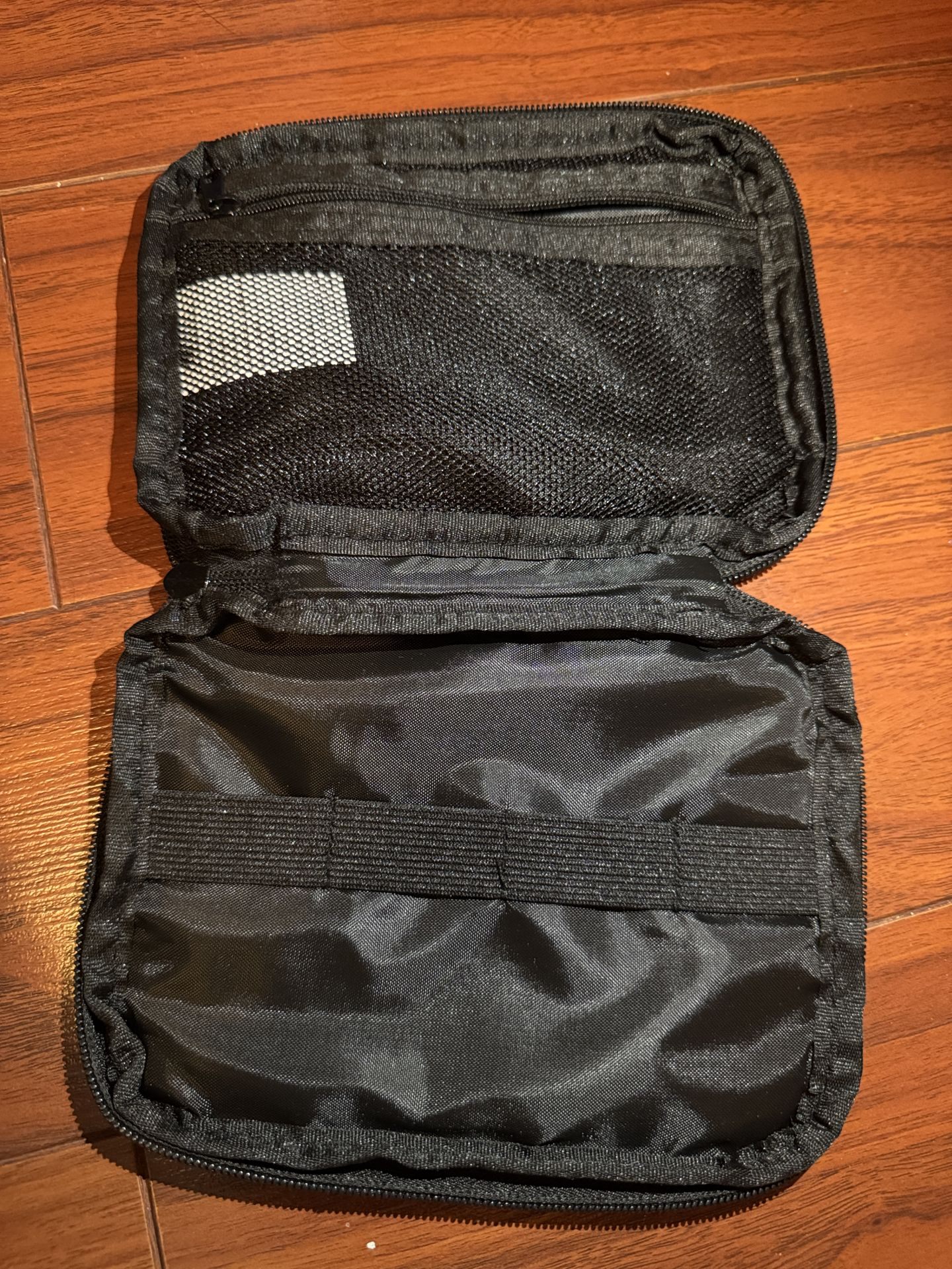 Brand New Travel Organizer Pouch - photo 2