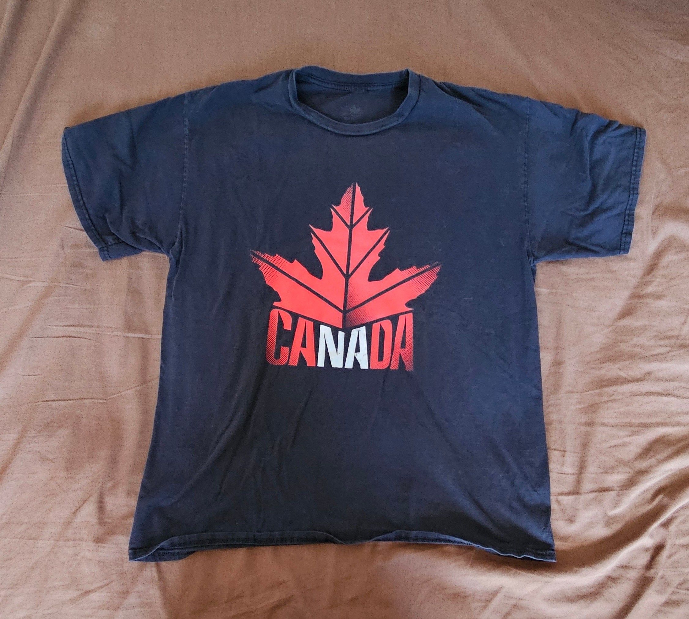 CANADA MAPLE LEAF T-SHIRT (XL - BLACK)