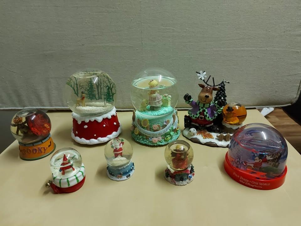 ❄️All Snow Globes for just $10! ❄️