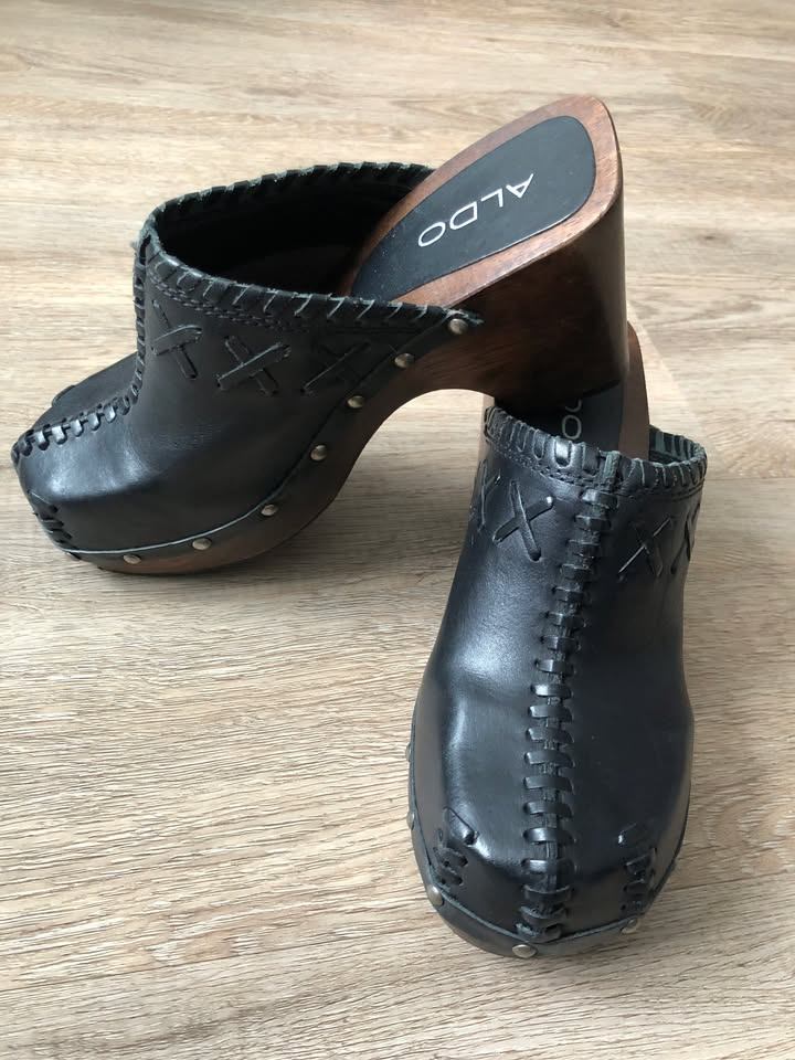 Aldo wooden platform shoes(leather)