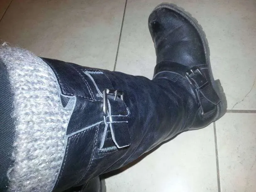 Lined Leather Boots For Fall/Winter. Size 6 But Could Fit Big...