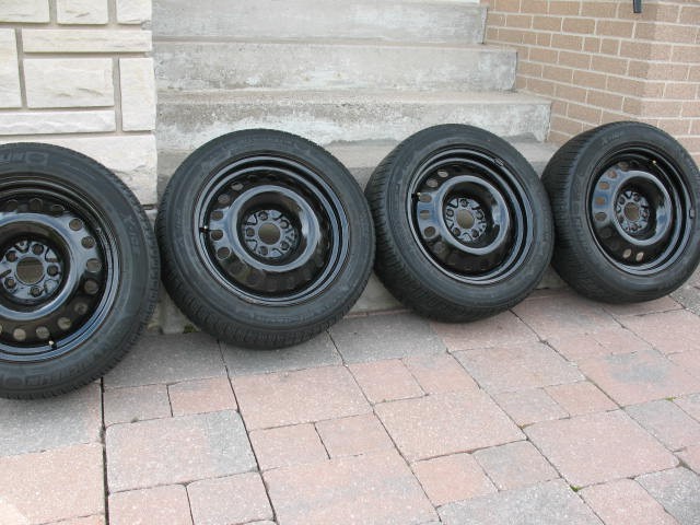 MICHELIN 215/55R17 GreenX Studless Snow Tires with Rims - photo 2