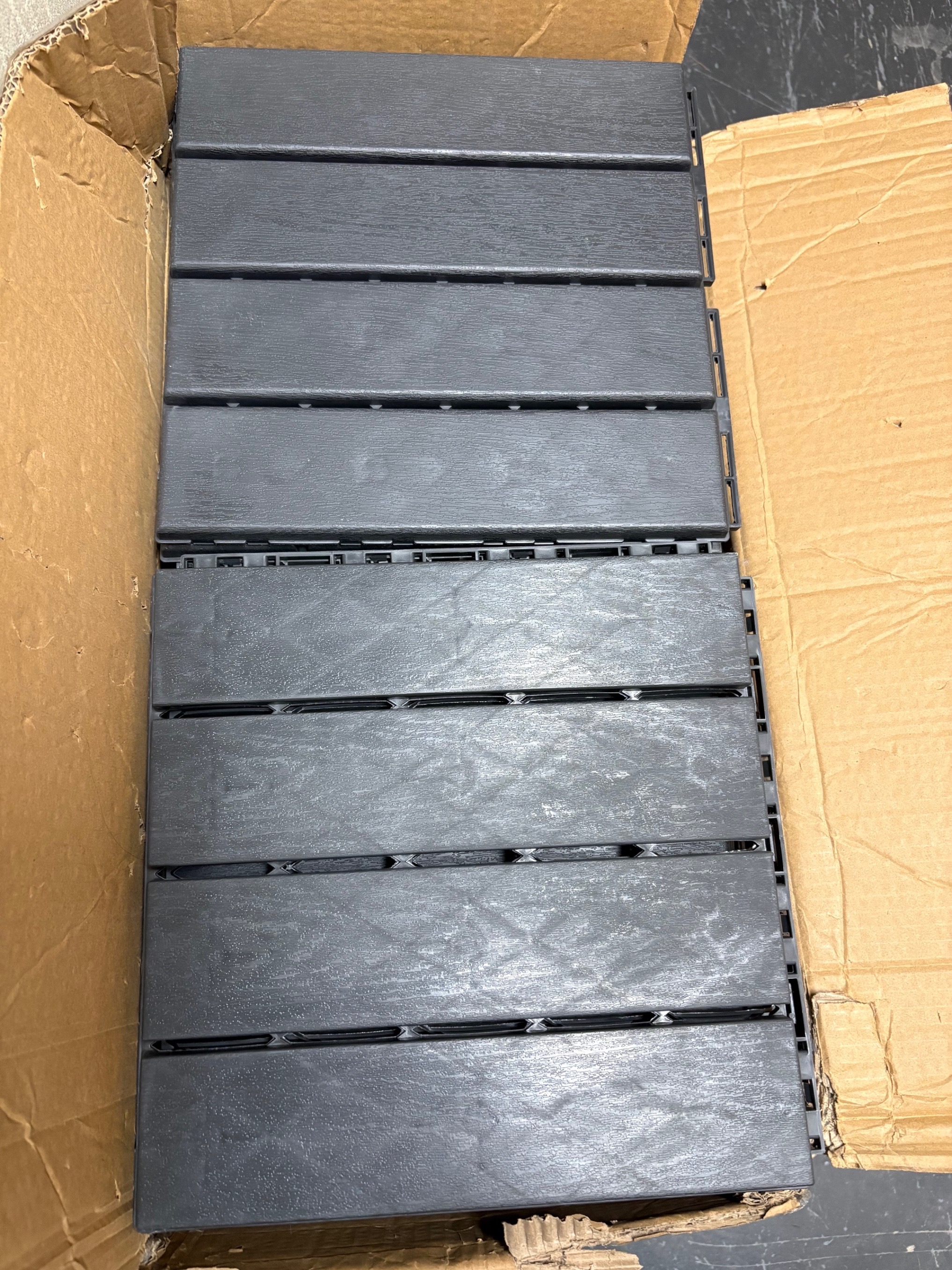 New 43 sq ft Goovilla Interlocking Deck Tiles (43 pcs) - photo 2