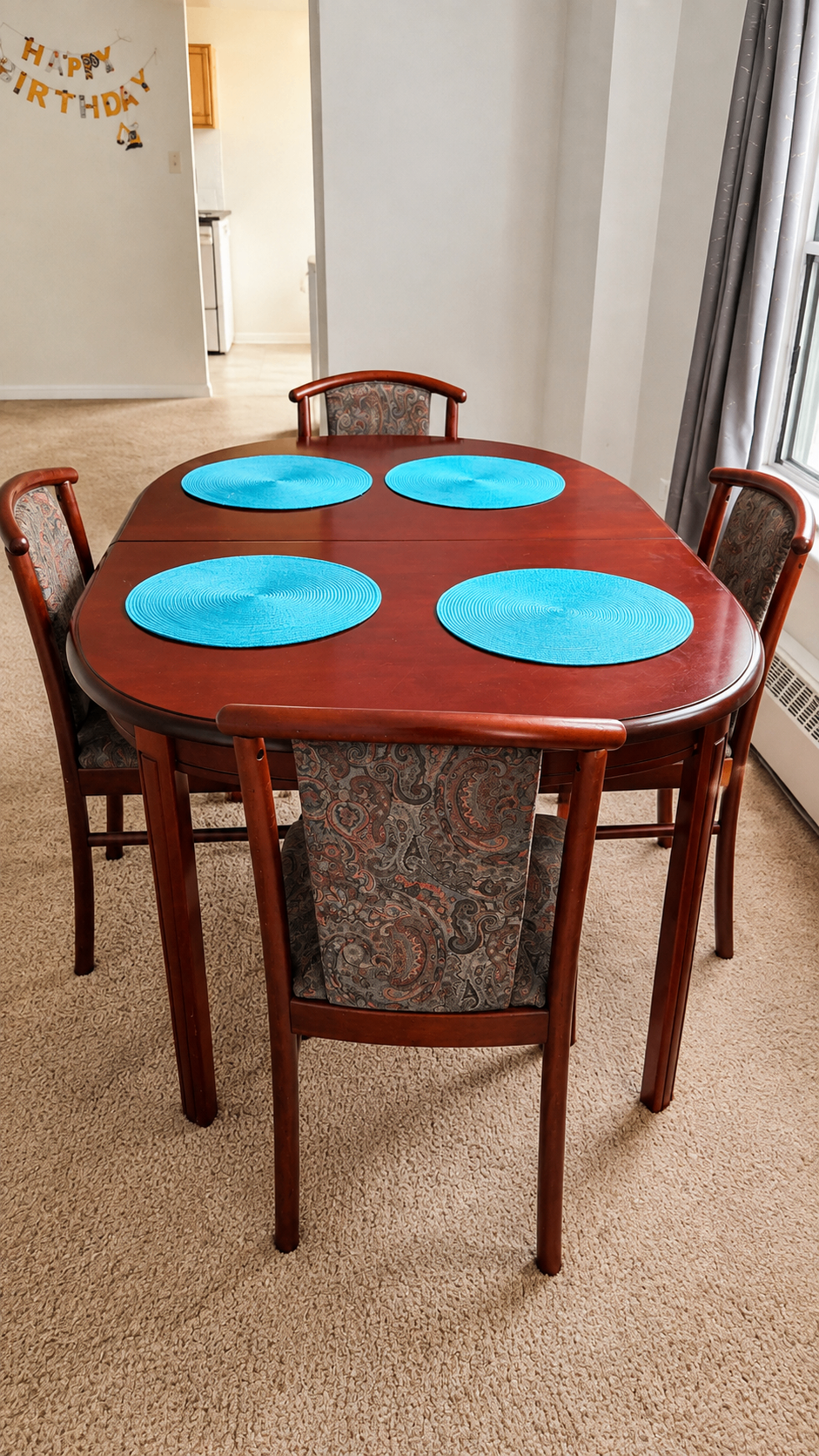 Solid Wood Extendable Oval Dining Table + 4 Chairs - photo 4