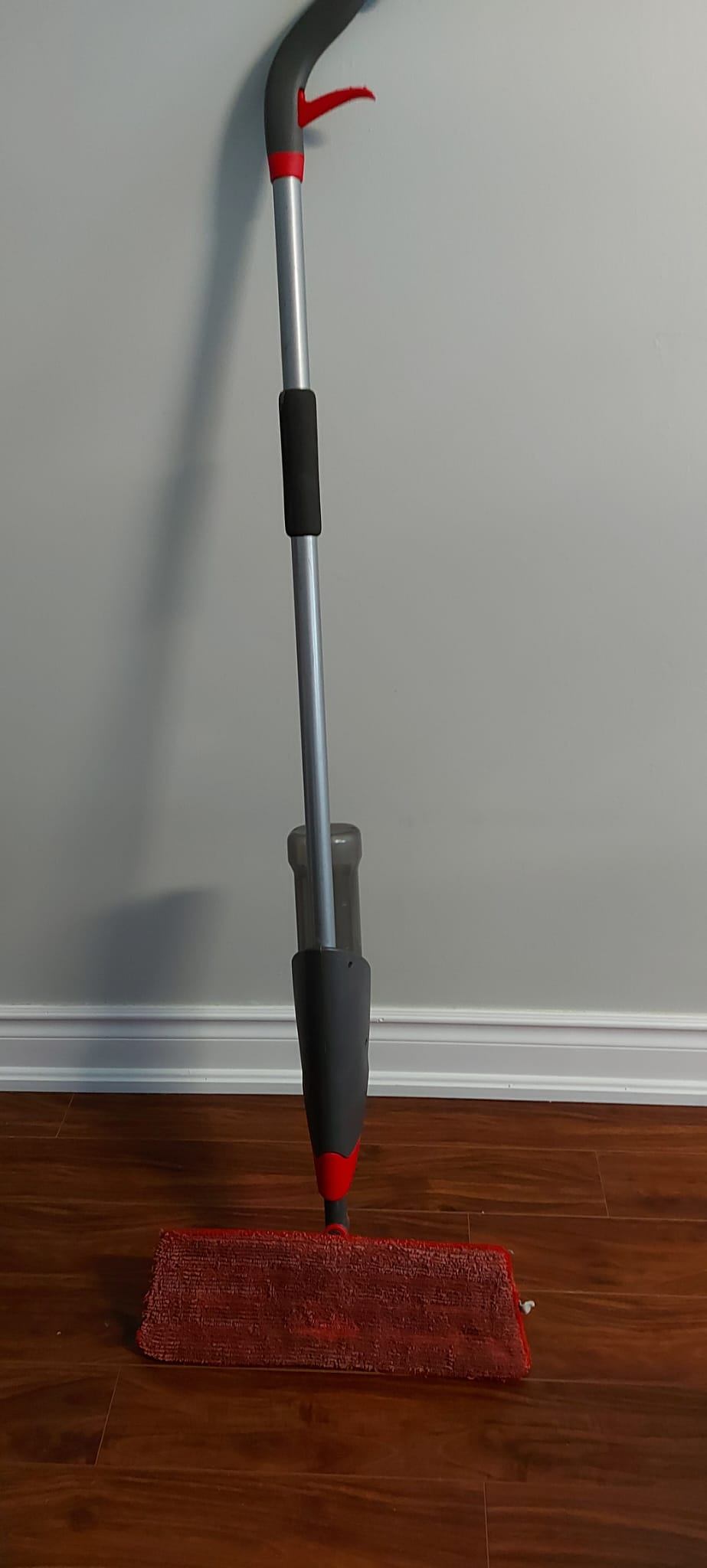 Spray Mop with Reusable Microfiber Pad - photo 2