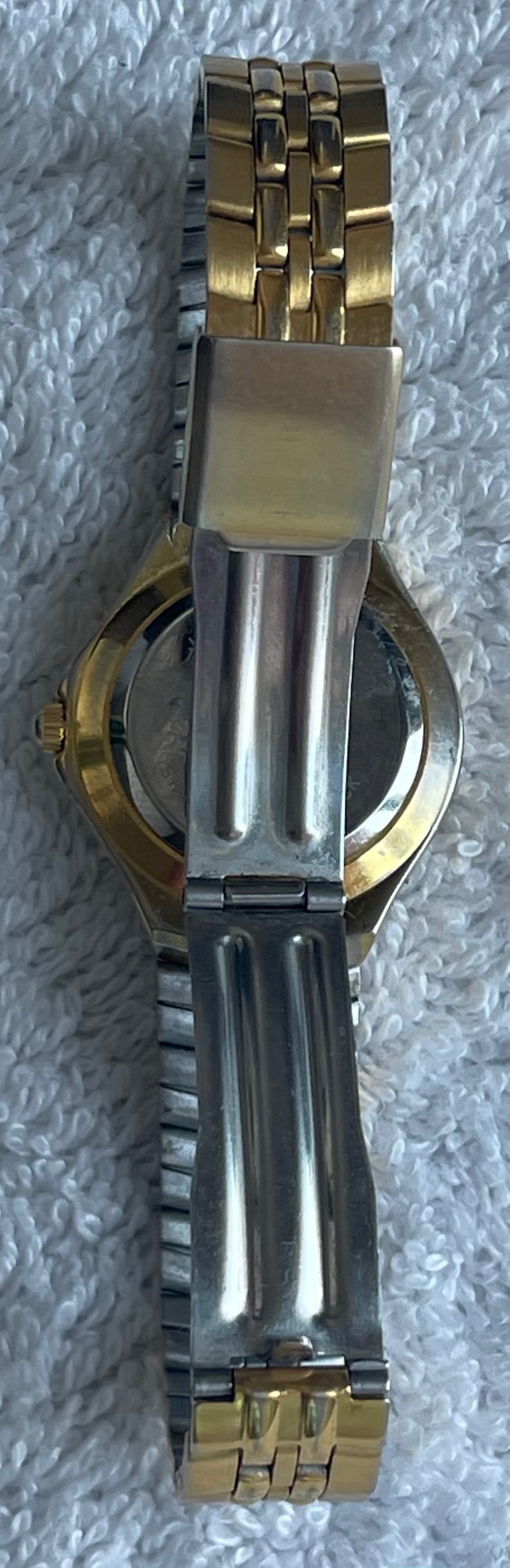 Vintage Betoné Two-Tone Roman Numeral Watch (Needs Battery) - photo 4