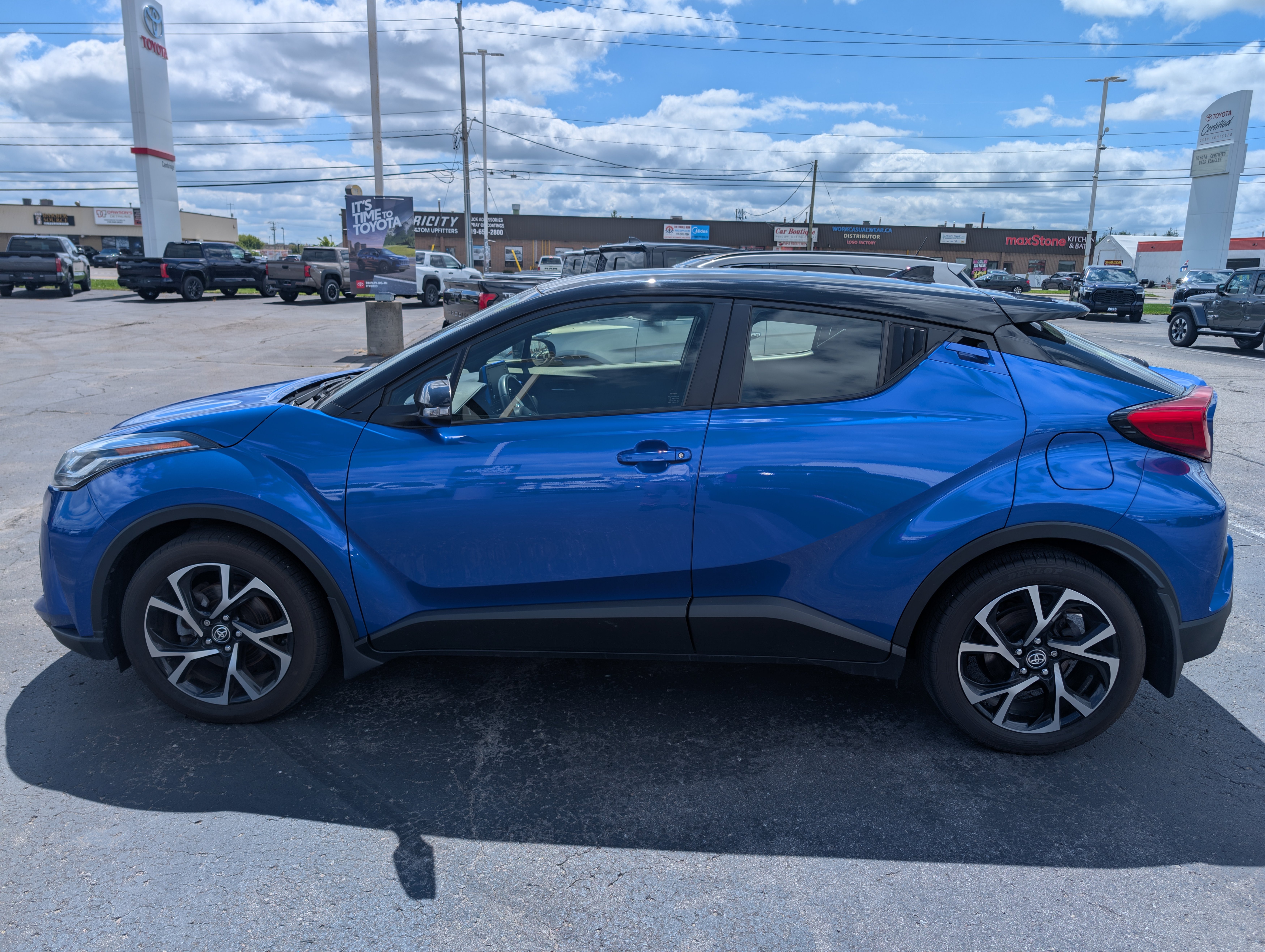 2021 Toyota C-HR XLE Premium 4dr Front-Wheel Drive Sport Utility - photo 3
