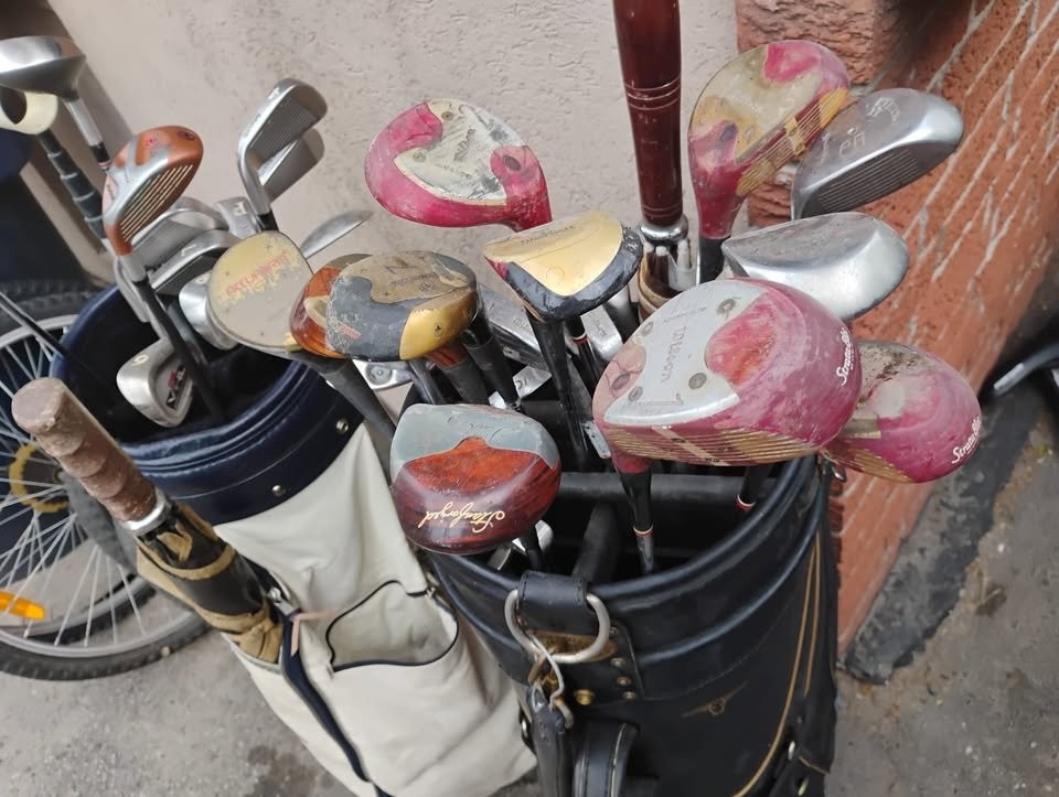 Two Sets of Golf Clubs and Golf Bags. - photo 3