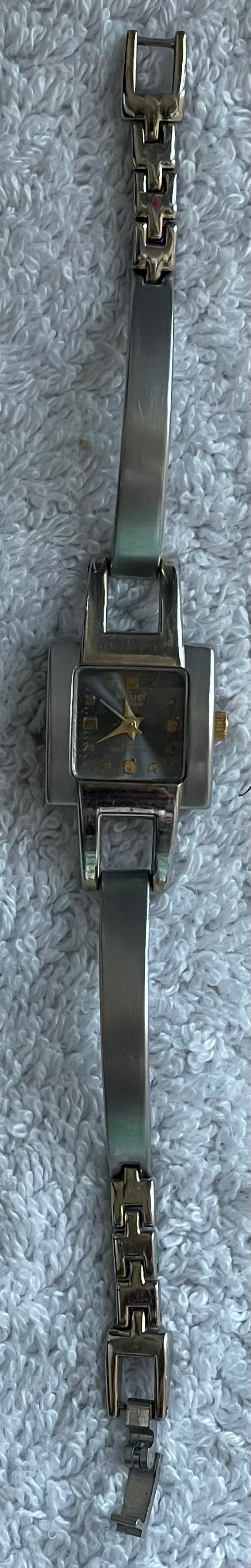 Vintage Acugi Japan Square Link Watch (Needs Battery) - photo 3