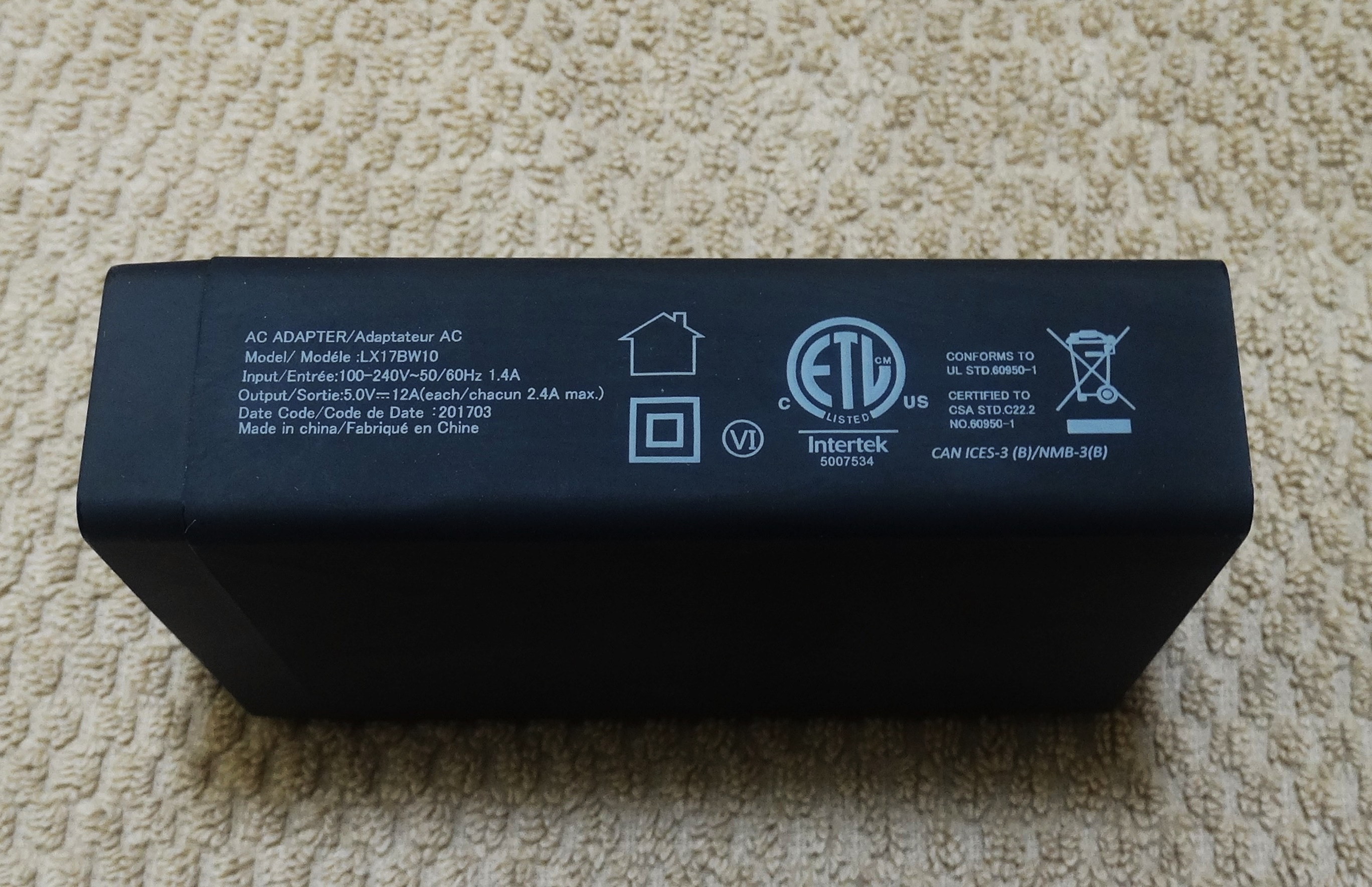 Blackweb LX17BW10 6-Port USB Wall Charger - photo 3