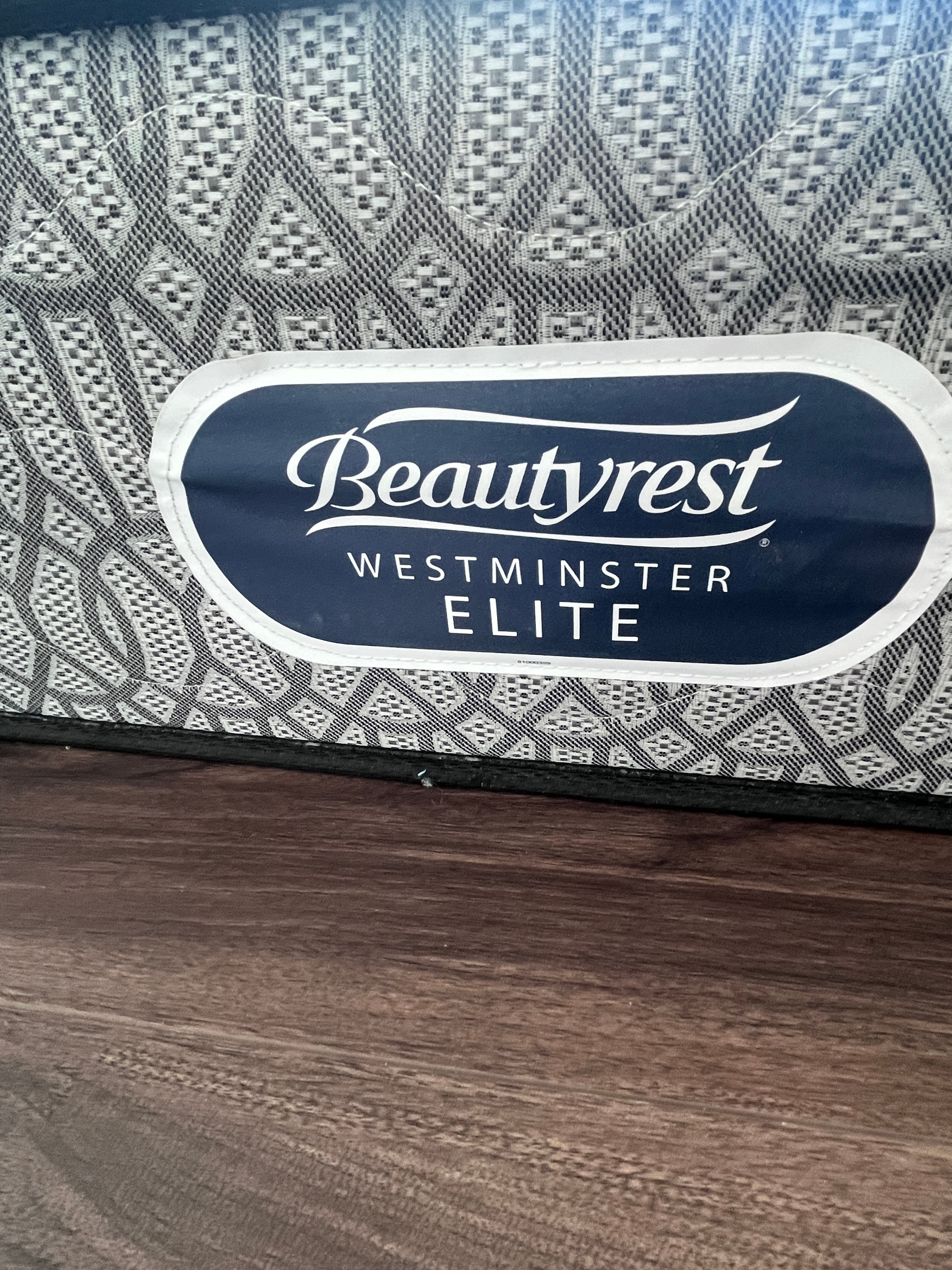 Beautyrest Queen size bed - photo 3