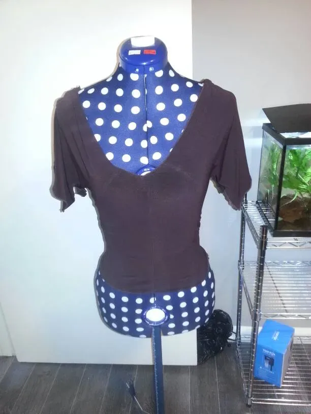 Cute Sirens Crop V-Neck Brown Shirt With Stretchy Elastic An... - photo 2