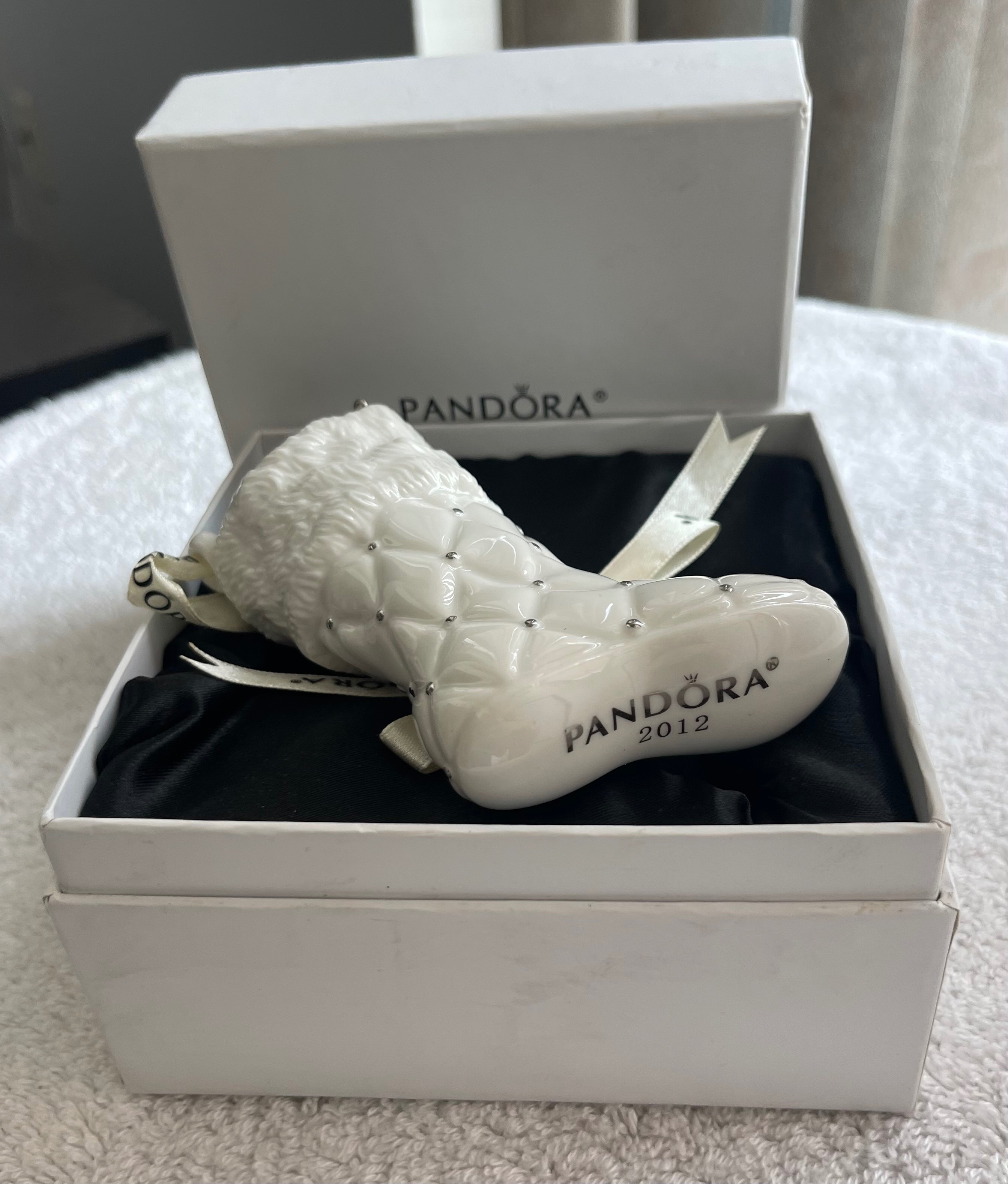 Vintage 2012 Pandora Porcelain Christmas Stocking Ornament NIB - photo 2