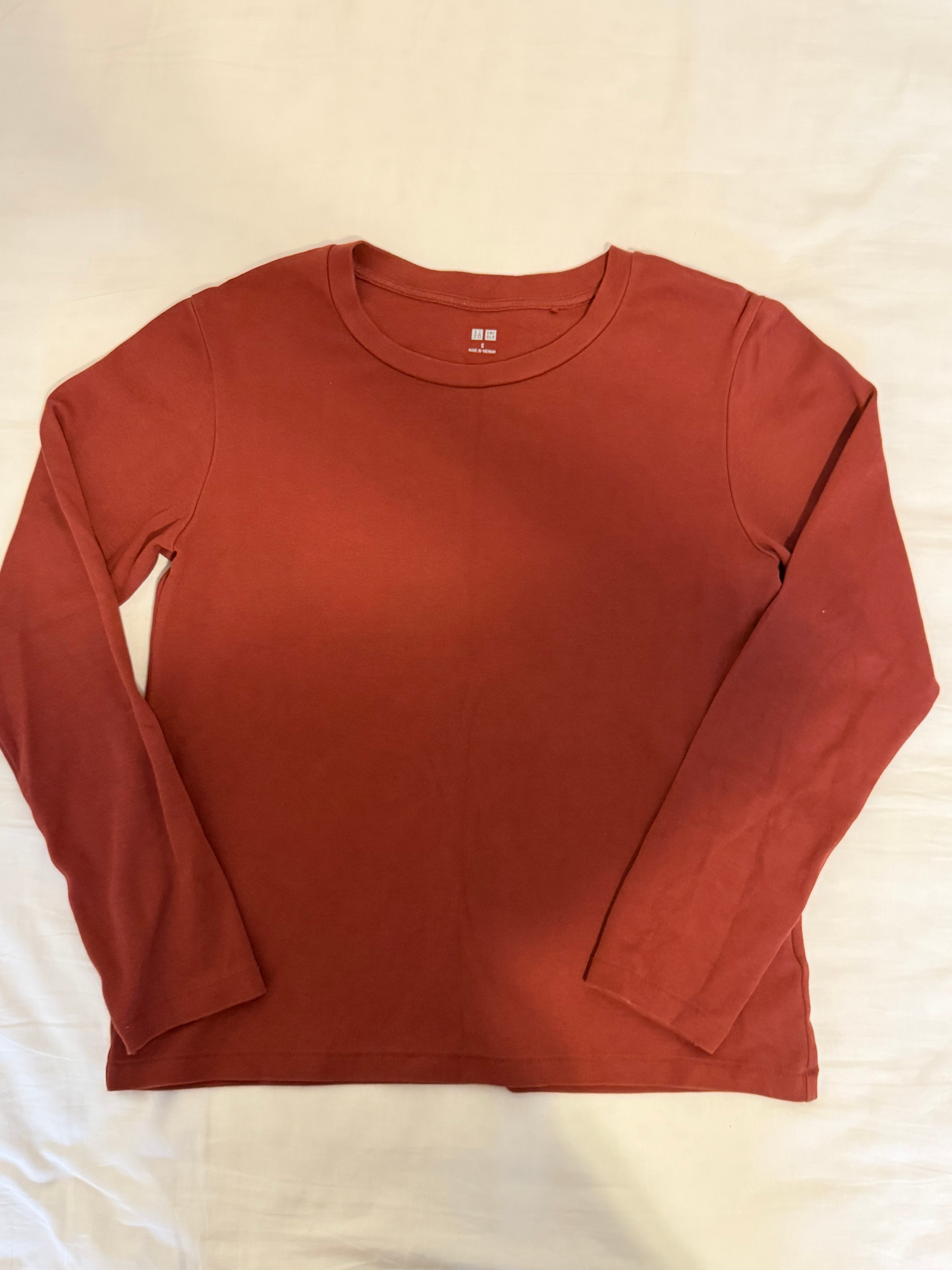 UNIQLO Women’s Long Sleeve T-Shirt – Rust Red – Size S