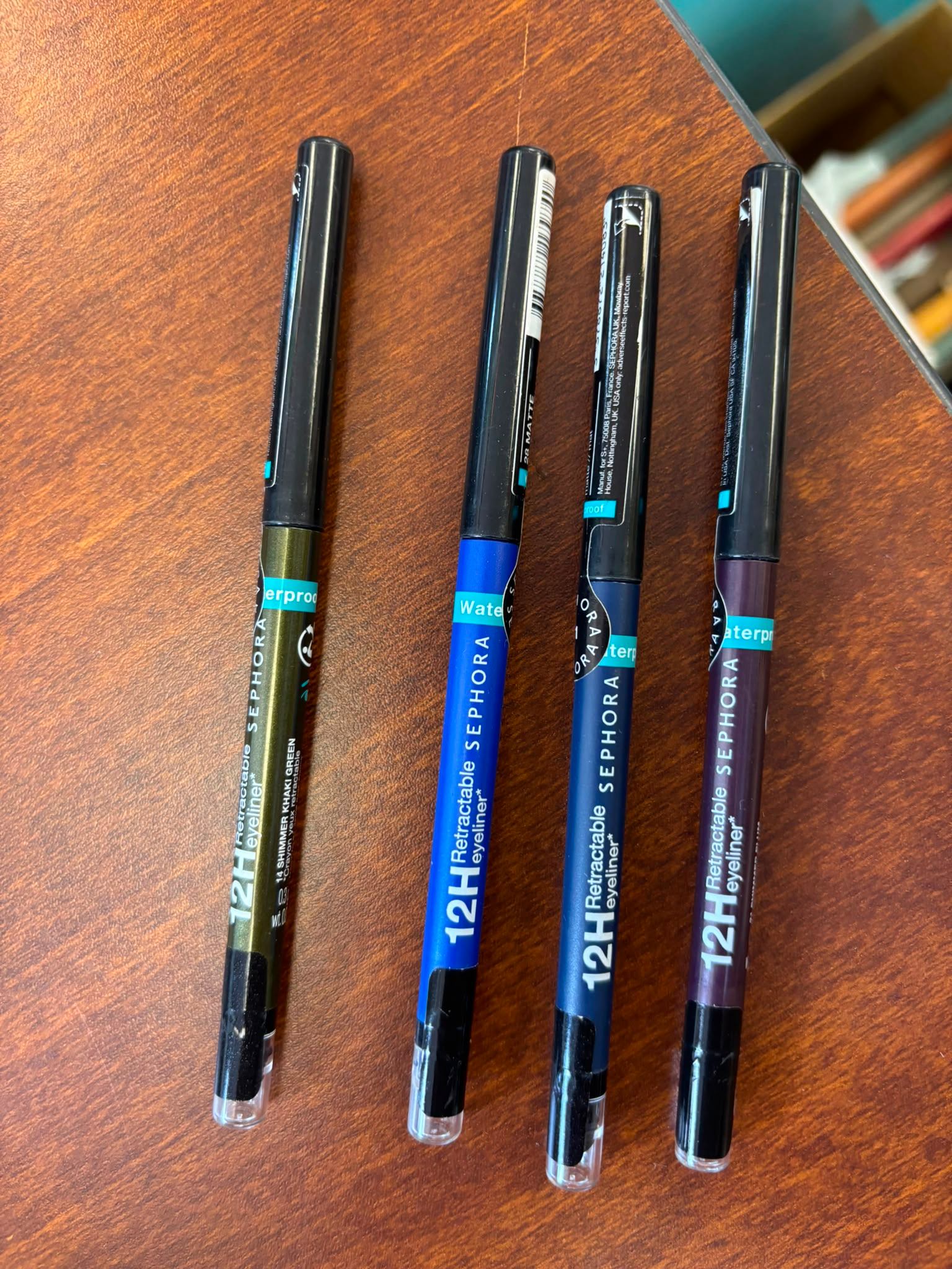 Sephora 12HR Waterproof Retractable Eyeliner - Various colors 8$