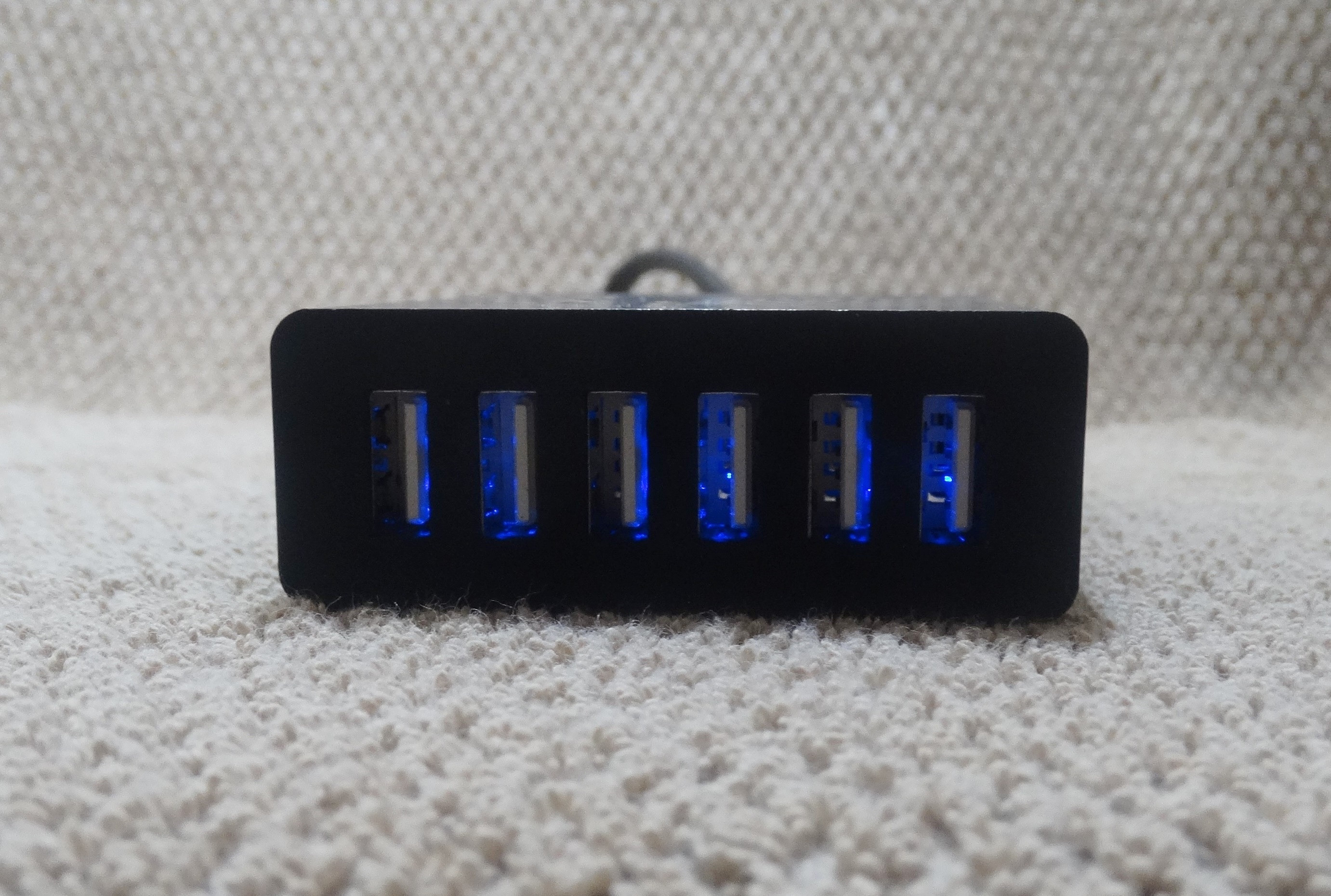 Blackweb LX17BW10 6-Port USB Wall Charger - photo 4