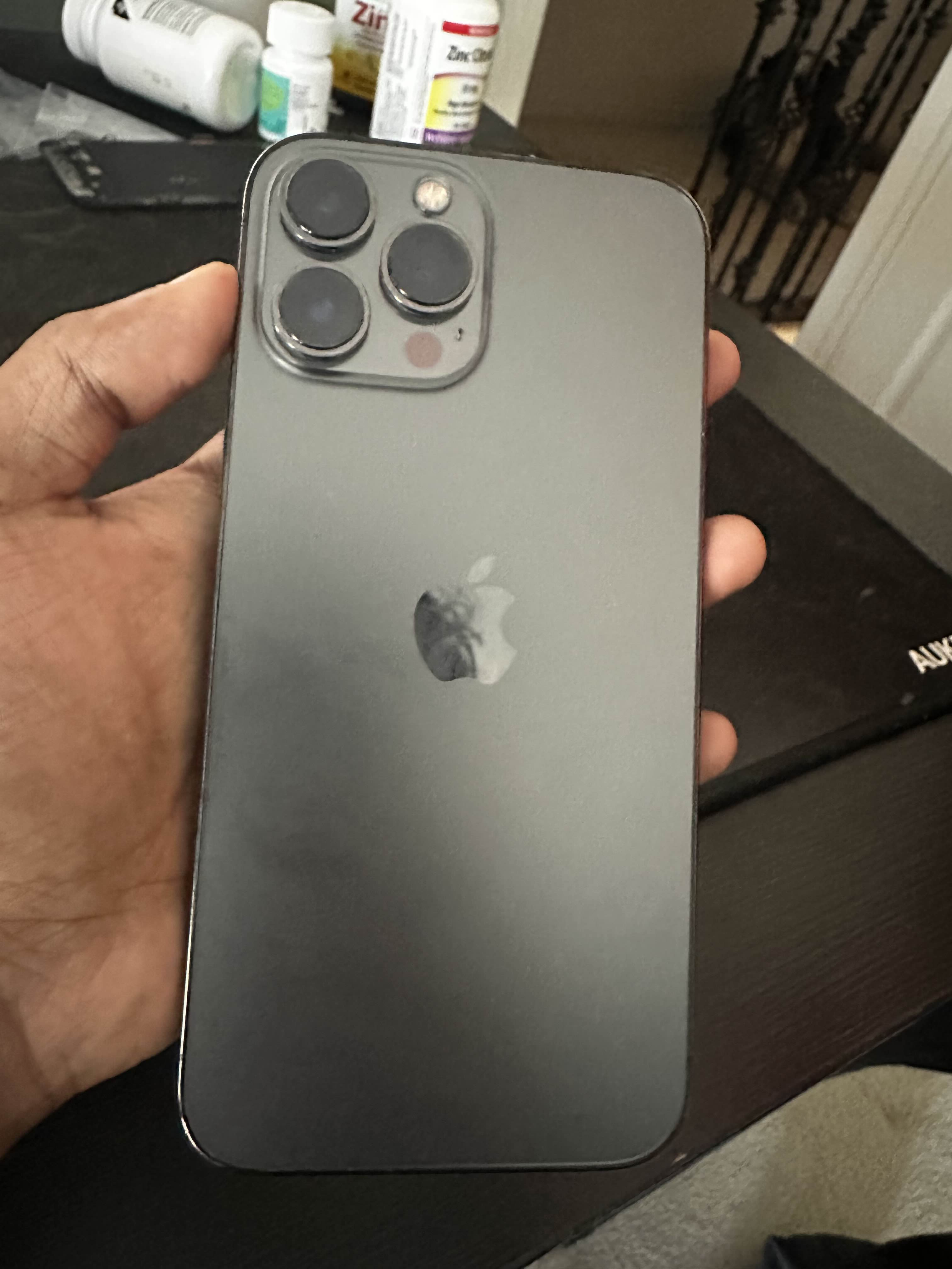 iPhone 13 Pro Max 128GB – Like New - photo 2