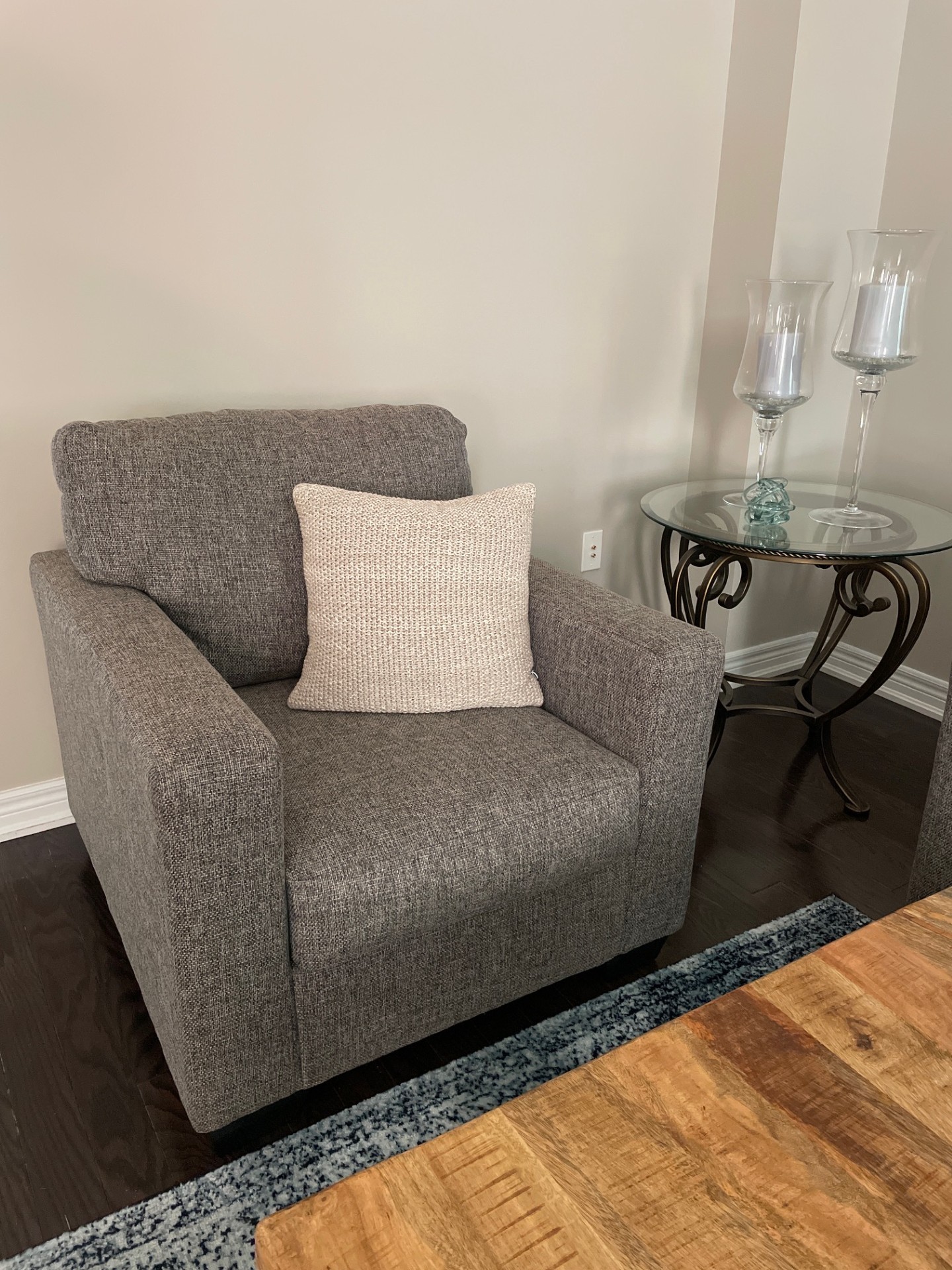 Altari collection by Ashley Furniture - photo 3