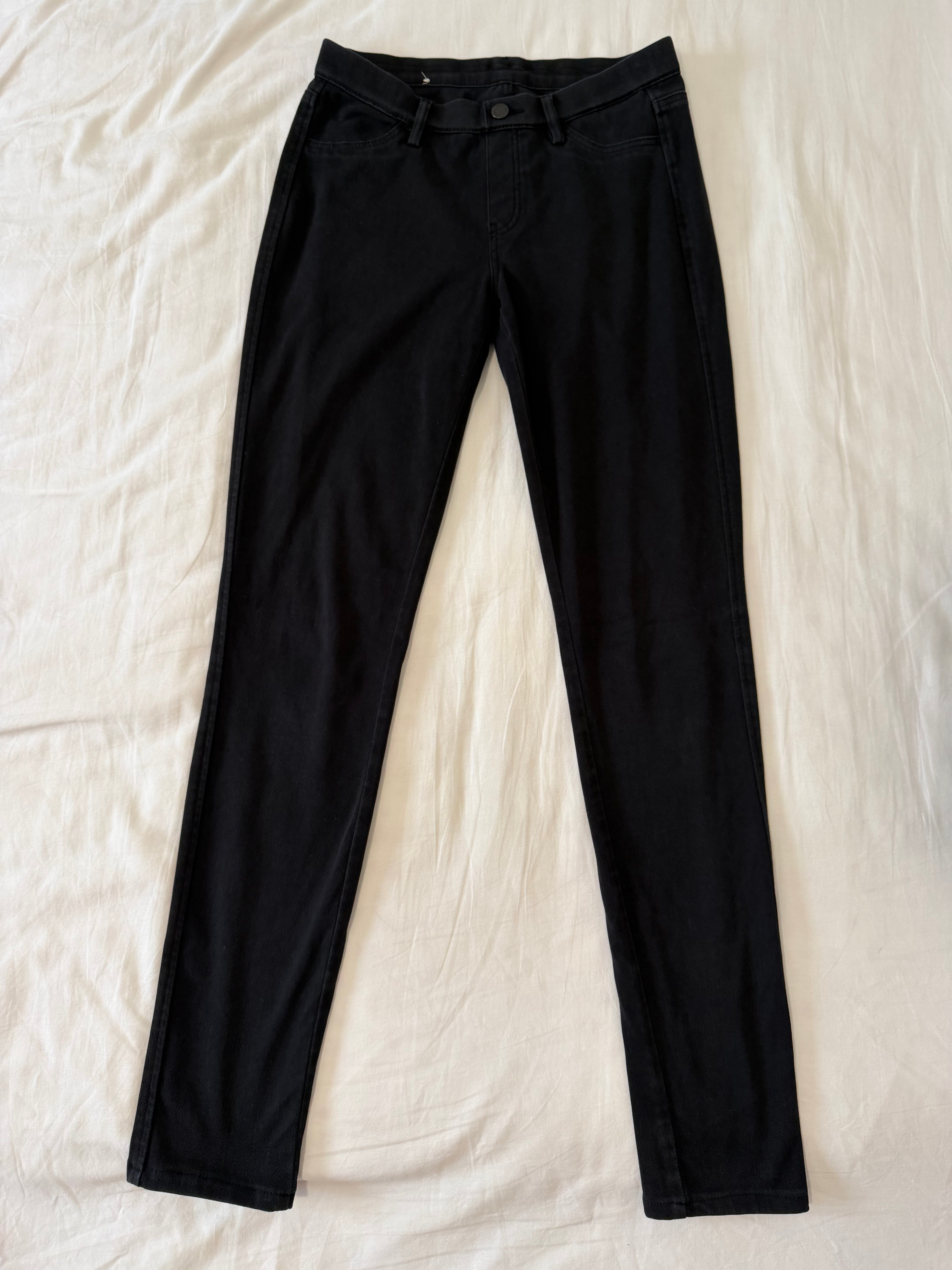 UNIQLO Women’s Black Skinny Jeans – Size M