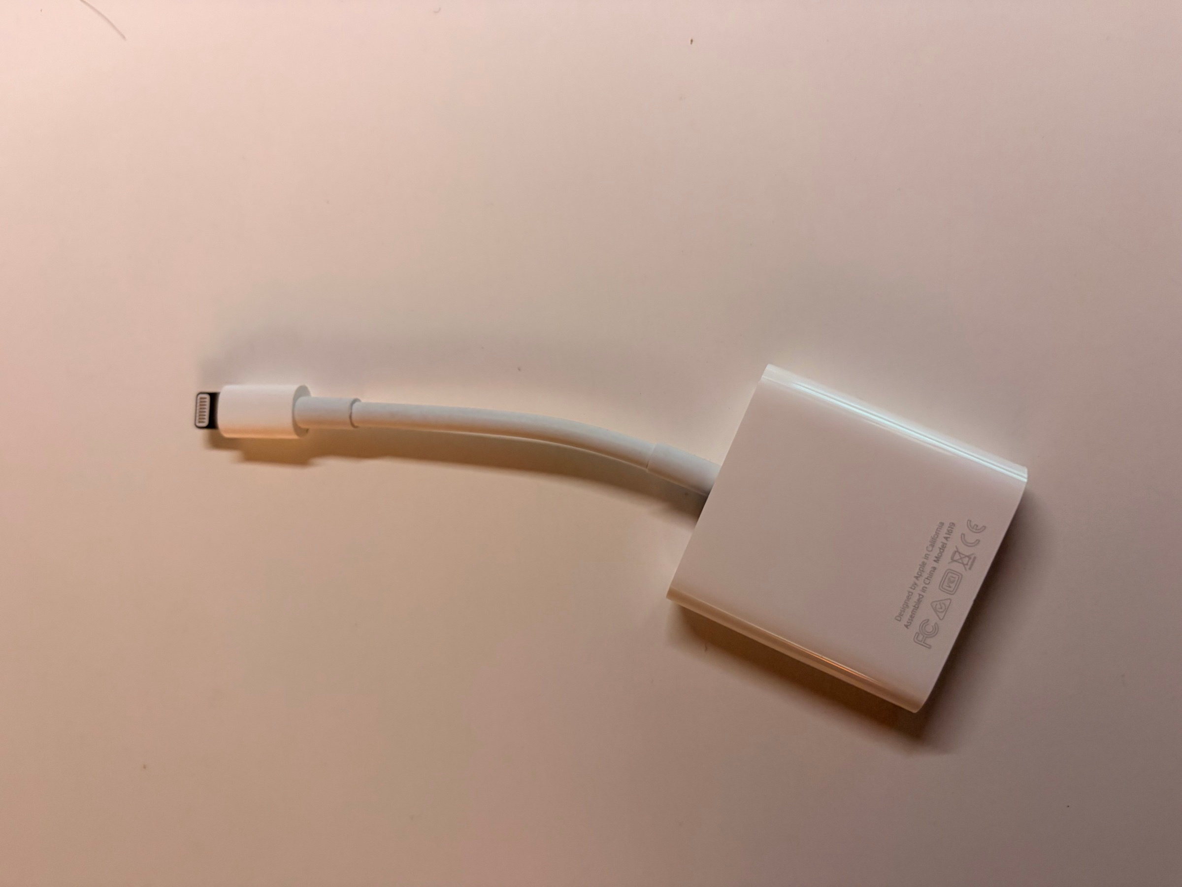 Apple Lightning to USB 3 Camera Adapter (A1619) - photo 3