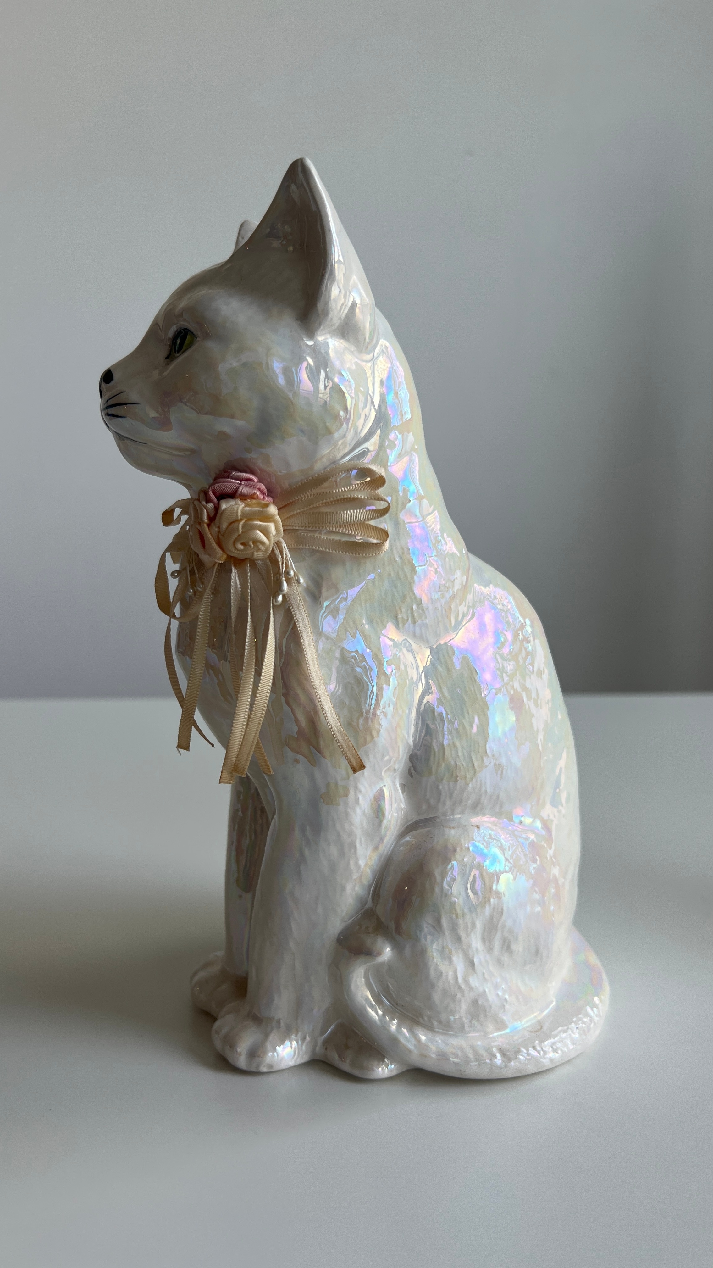vintage 80's Cat Statue Kitten Iridescent figurine - photo 4