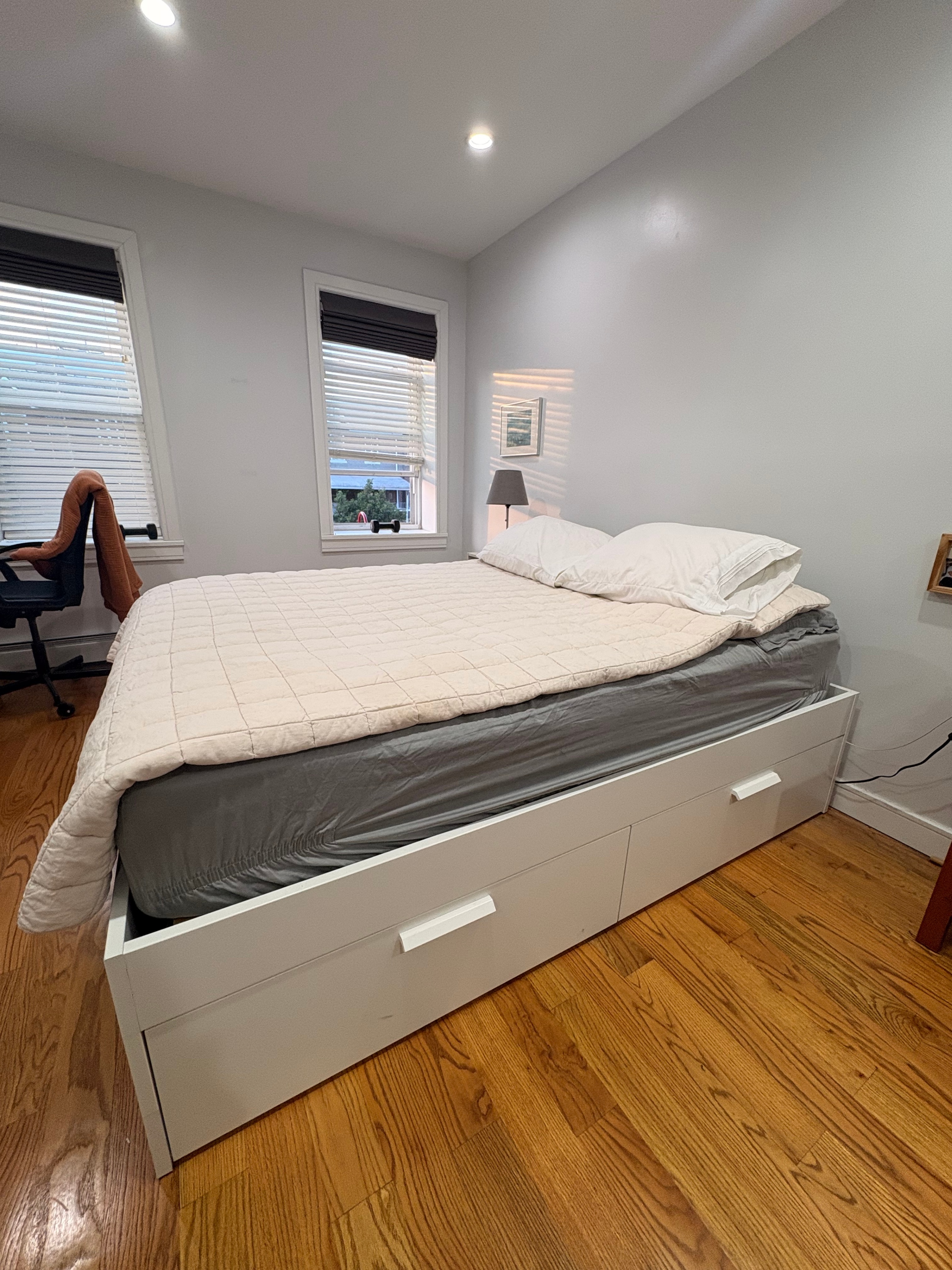Queen size bed with storage