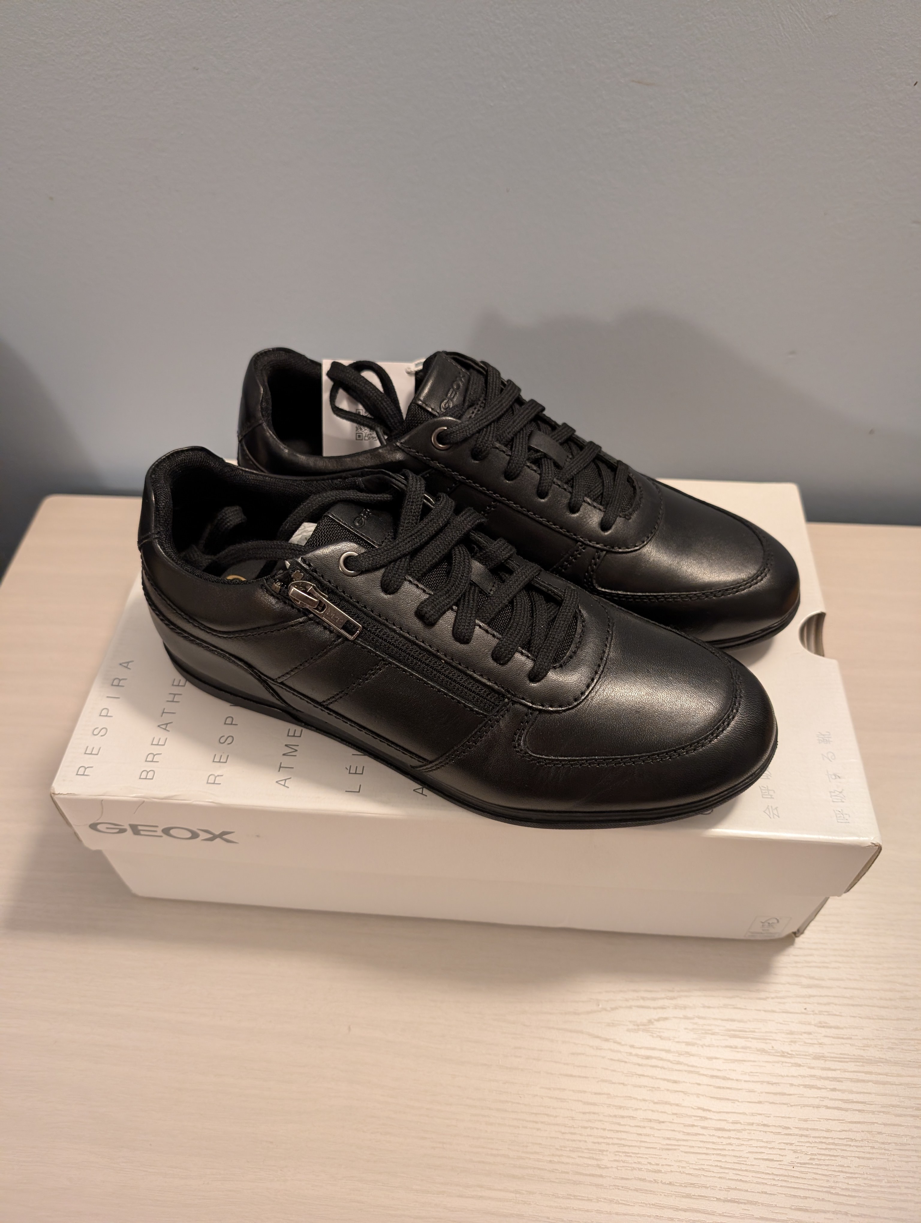 GEOX Renan B Men's Leather Sneakers - Black - US 8