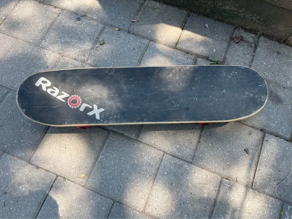 RazorX Skateboard Deck (31 inch) - photo 2